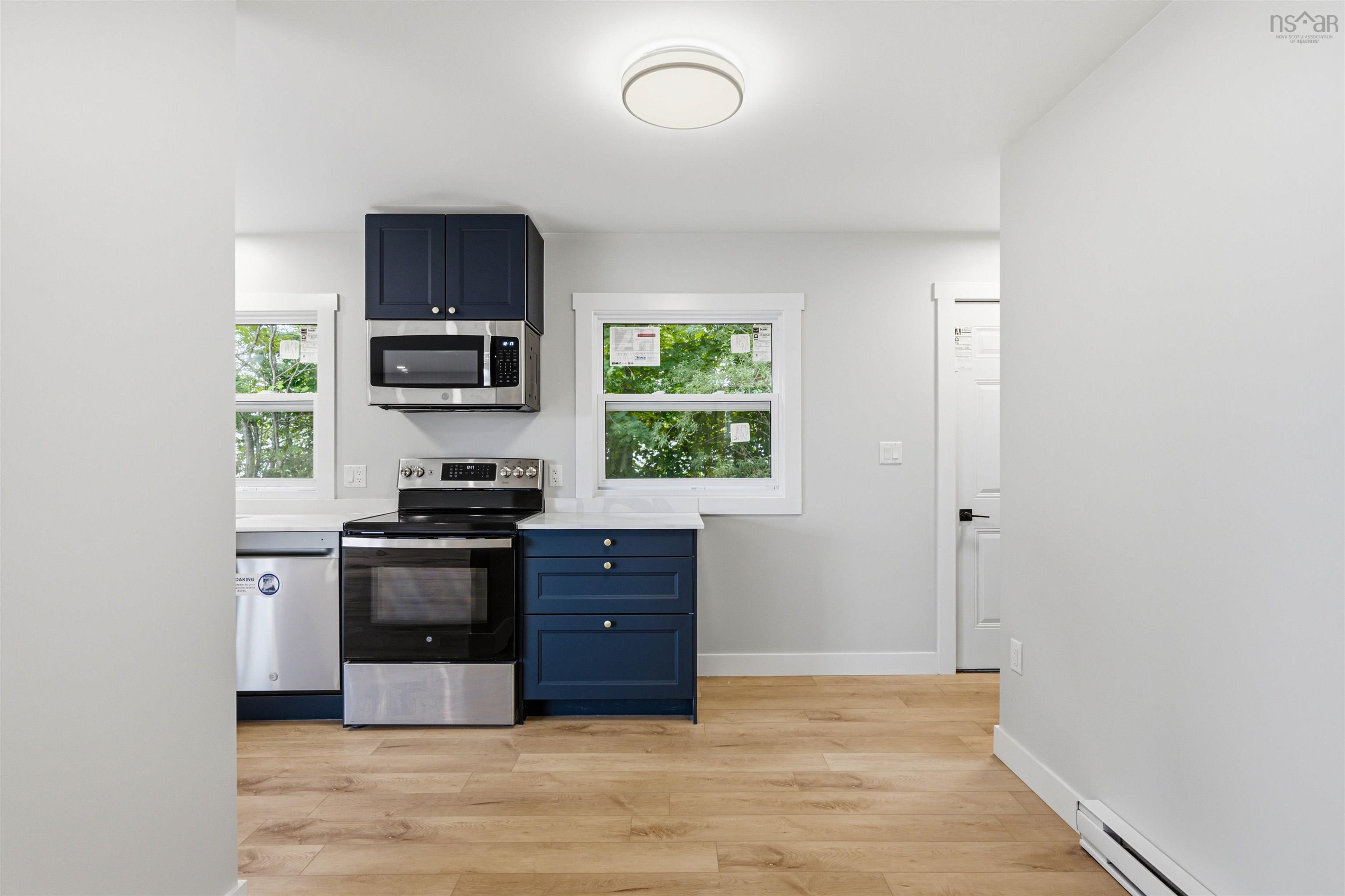 $619,900.00: 1A & 1B Auburn Avenue, Halifax
