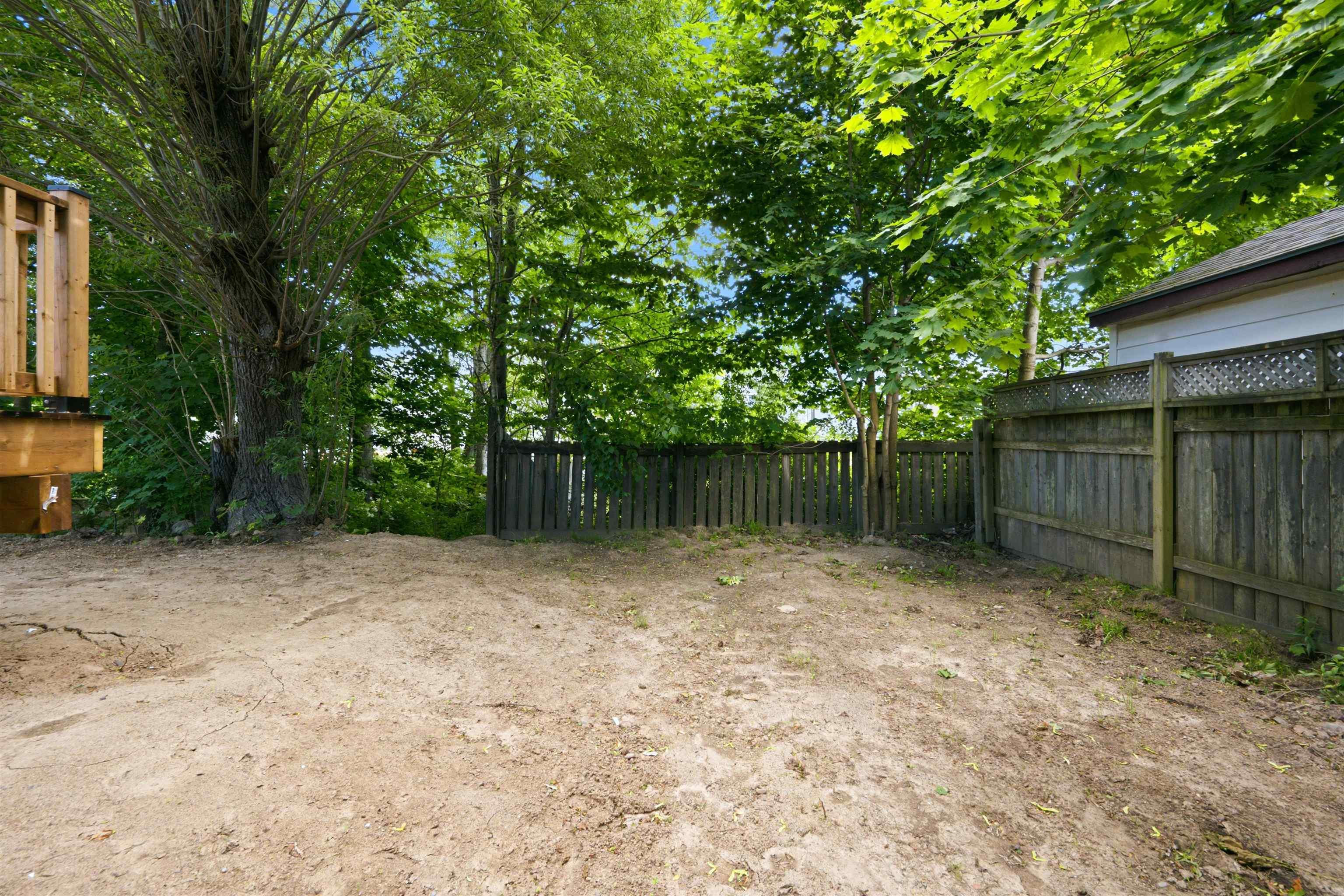 $619,900.00: 1A & 1B Auburn Avenue, Halifax