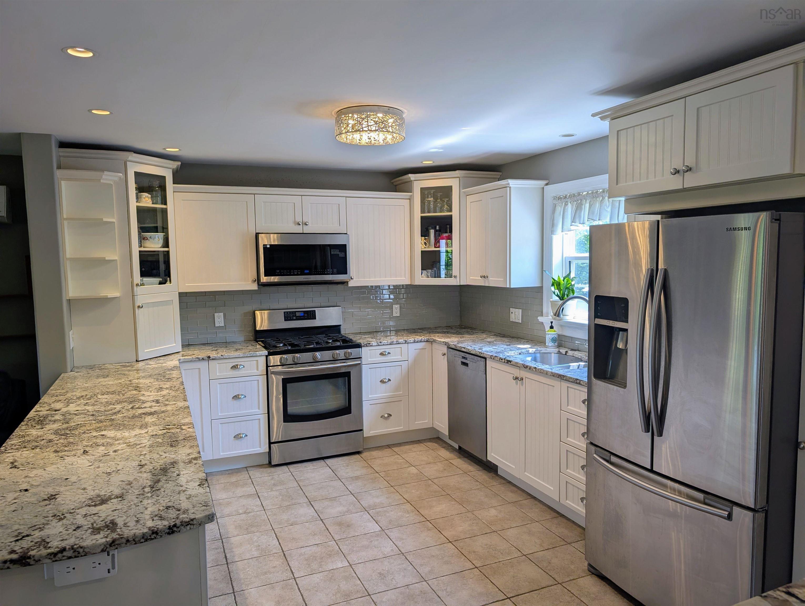 $874,900.00: 94 Valerie Court, Windsor Junction