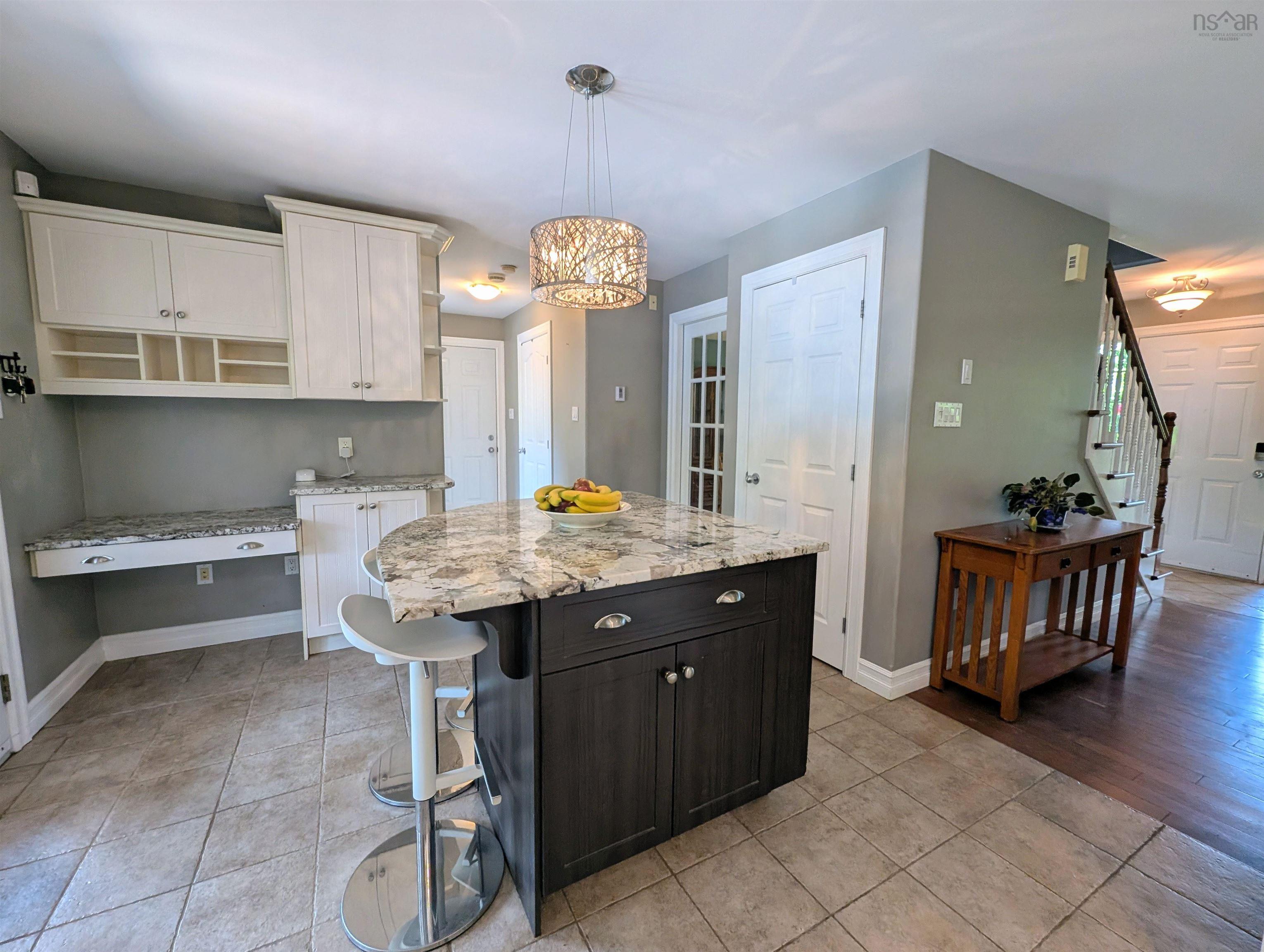 $874,900.00: 94 Valerie Court, Windsor Junction