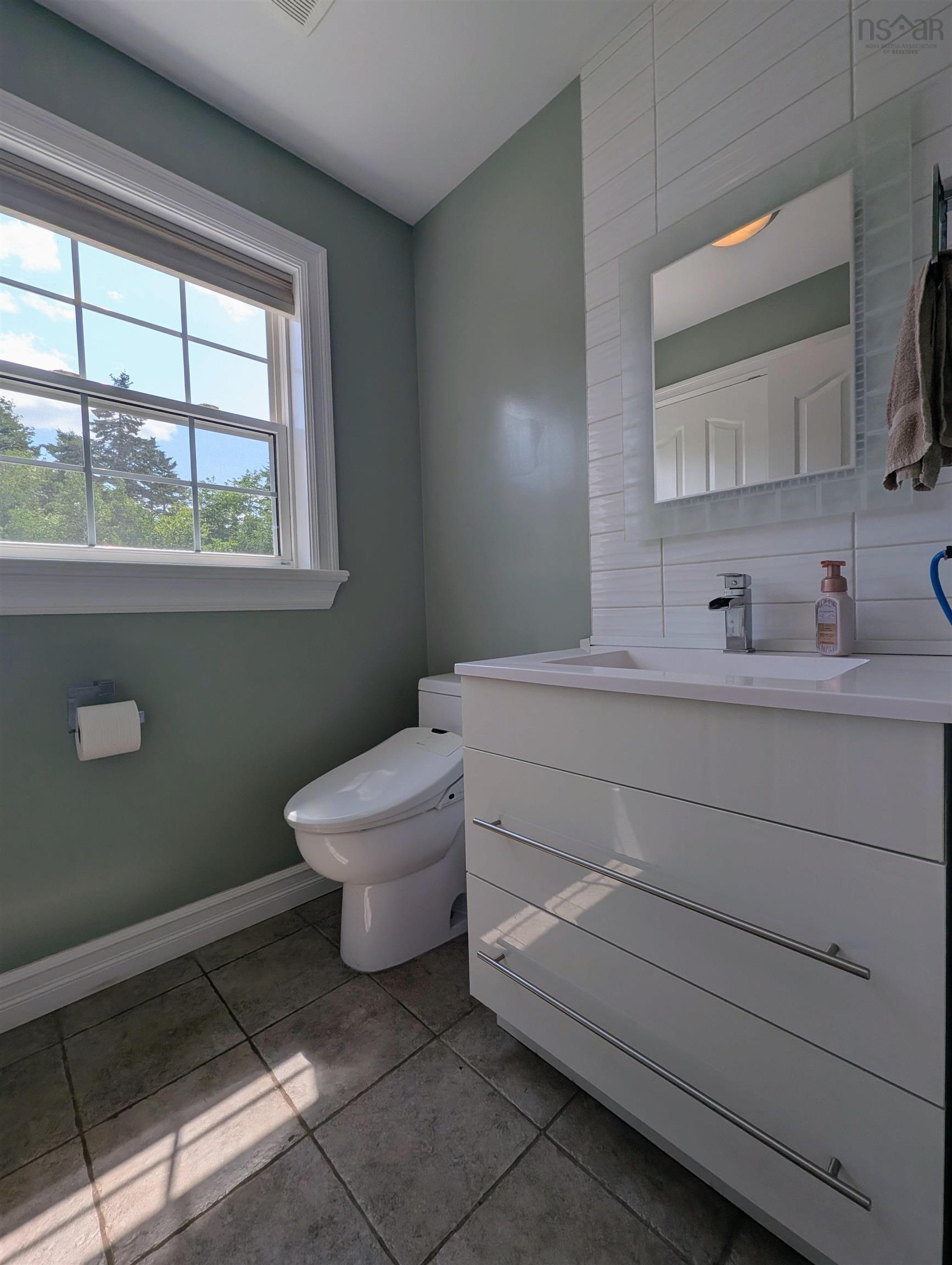 $874,900.00: 94 Valerie Court, Windsor Junction