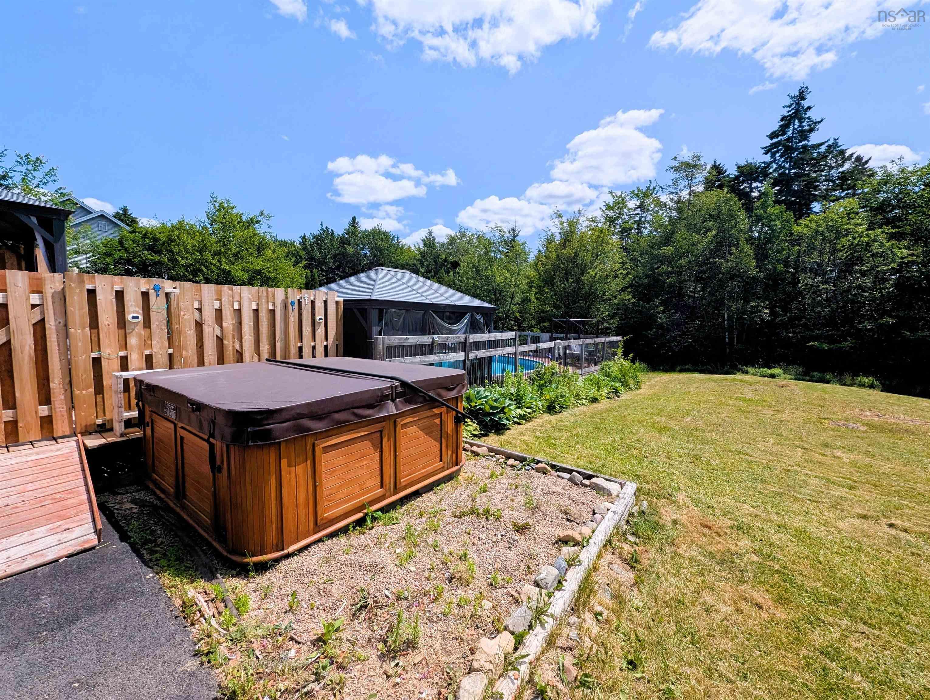 $874,900.00: 94 Valerie Court, Windsor Junction
