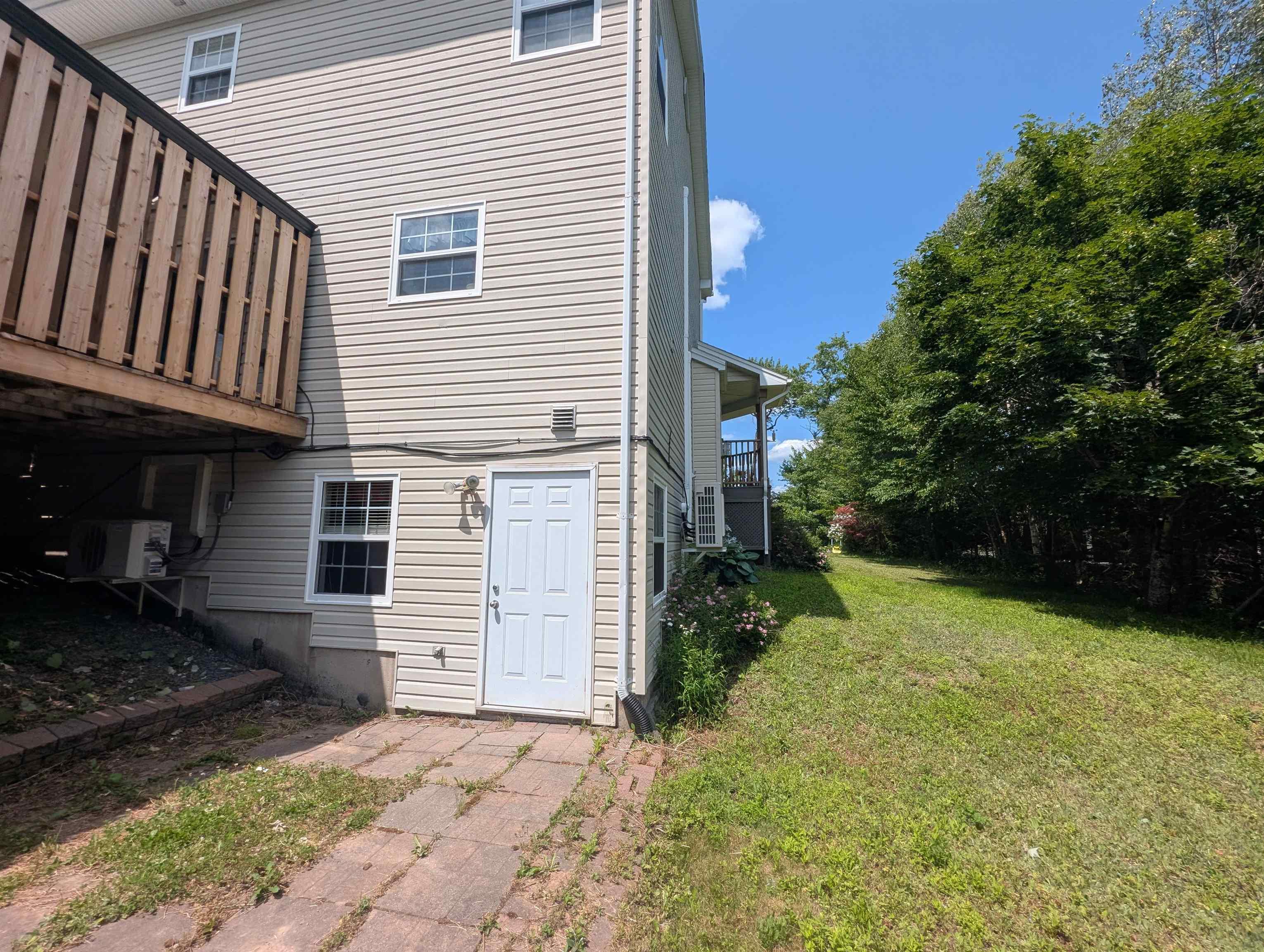 $874,900.00: 94 Valerie Court, Windsor Junction