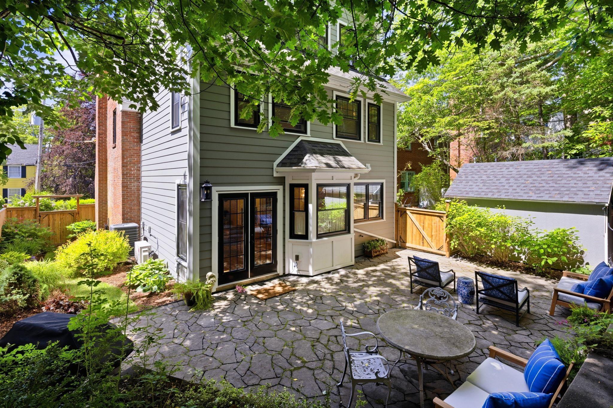 $1,690,000.00: 1135 Rockcliffe Street, Halifax