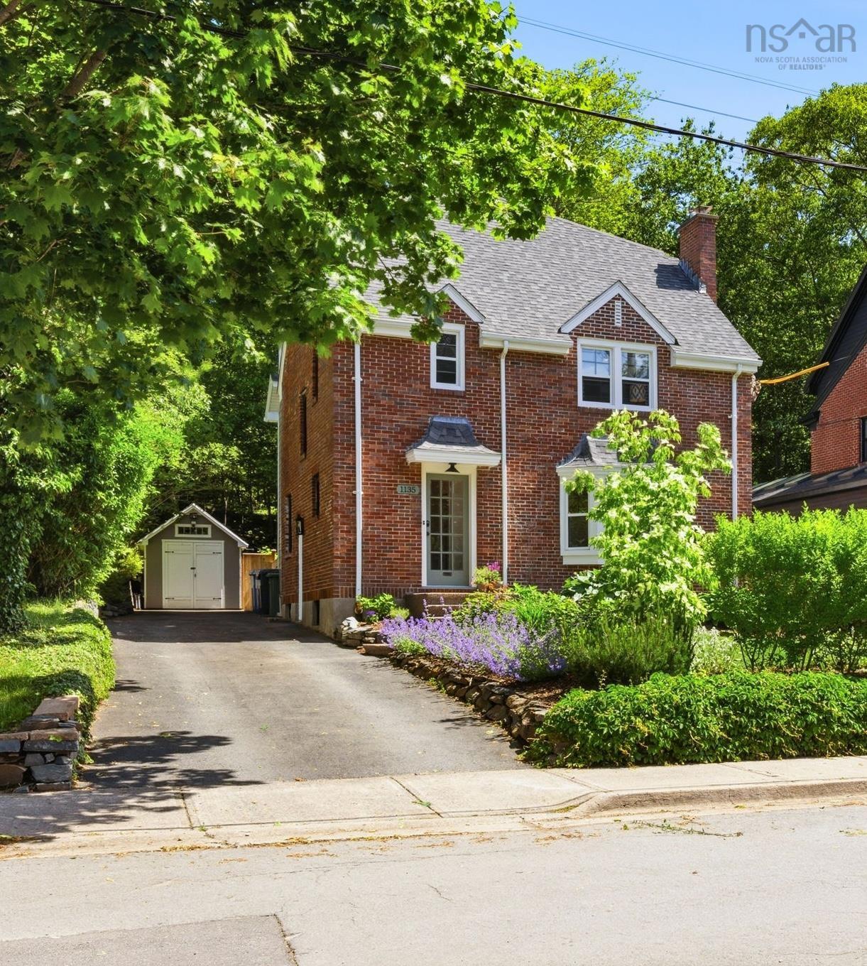 $1,690,000.00: 1135 Rockcliffe Street, Halifax