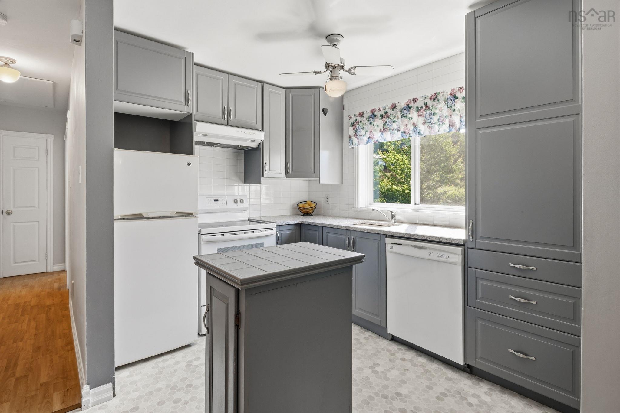 15 Sibley Street, Waverley, NS (MLS 202616961)