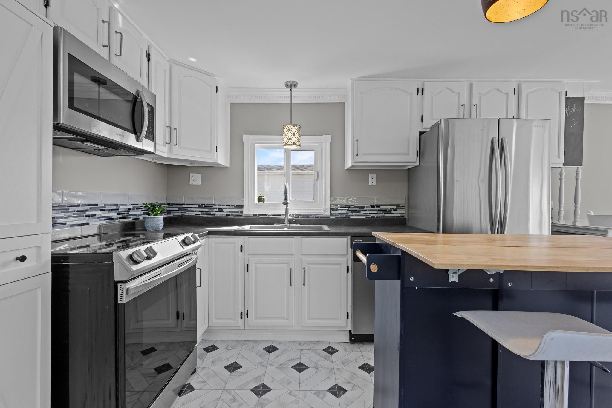 1 Bishop Avenue, Dartmouth, NS (MLS 202617025)