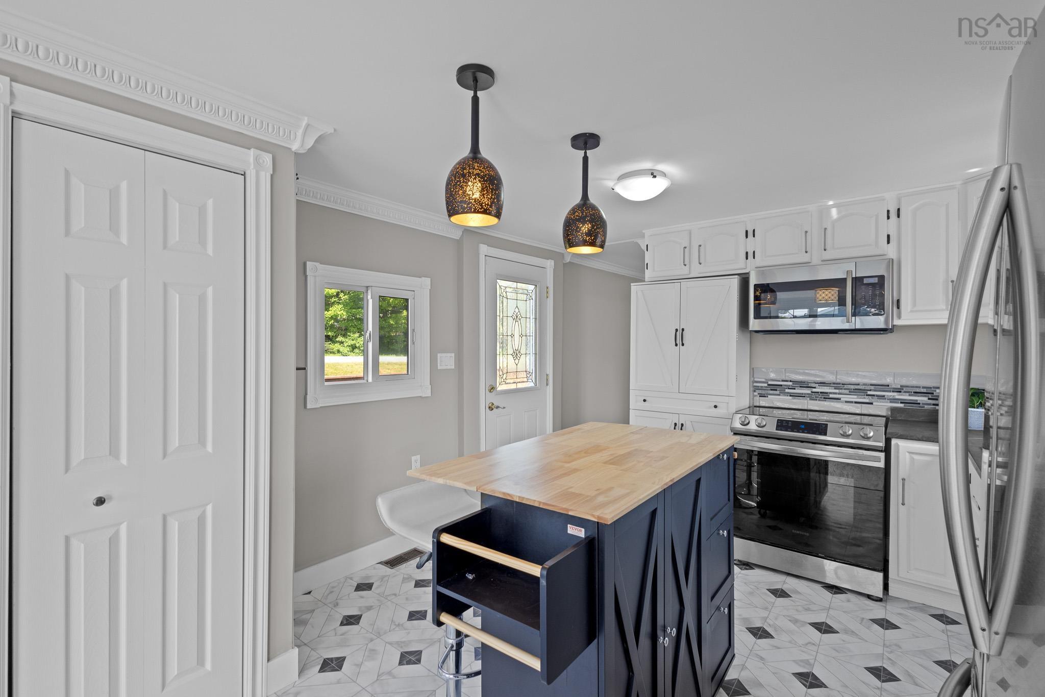 1 Bishop Avenue, Dartmouth, NS (MLS 202617025)