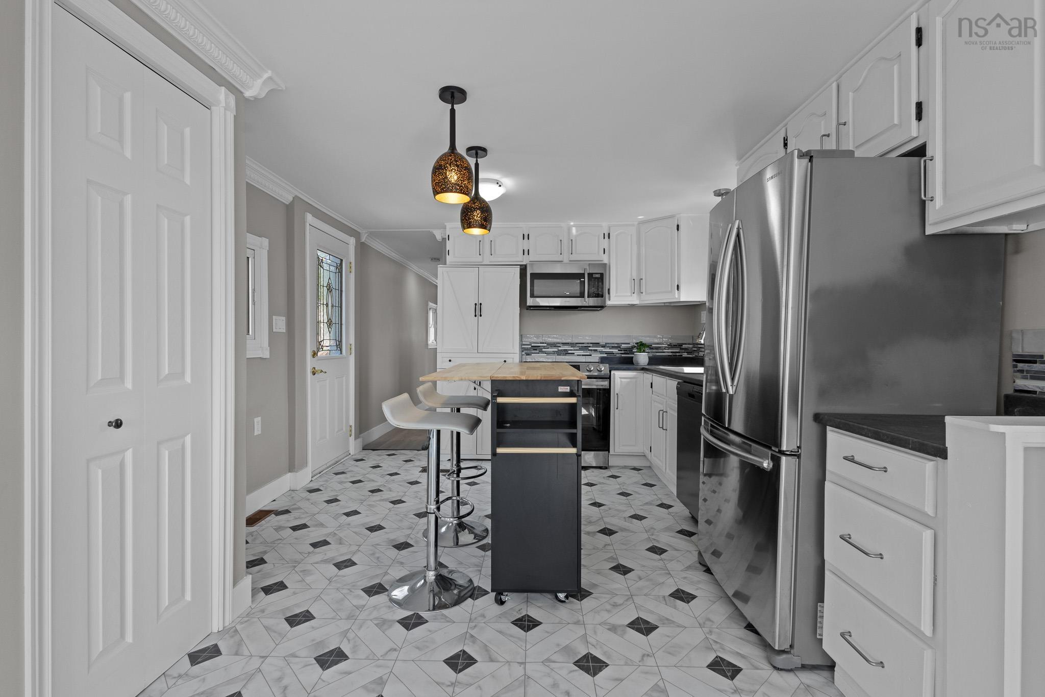 1 Bishop Avenue, Dartmouth, NS (MLS 202617025)