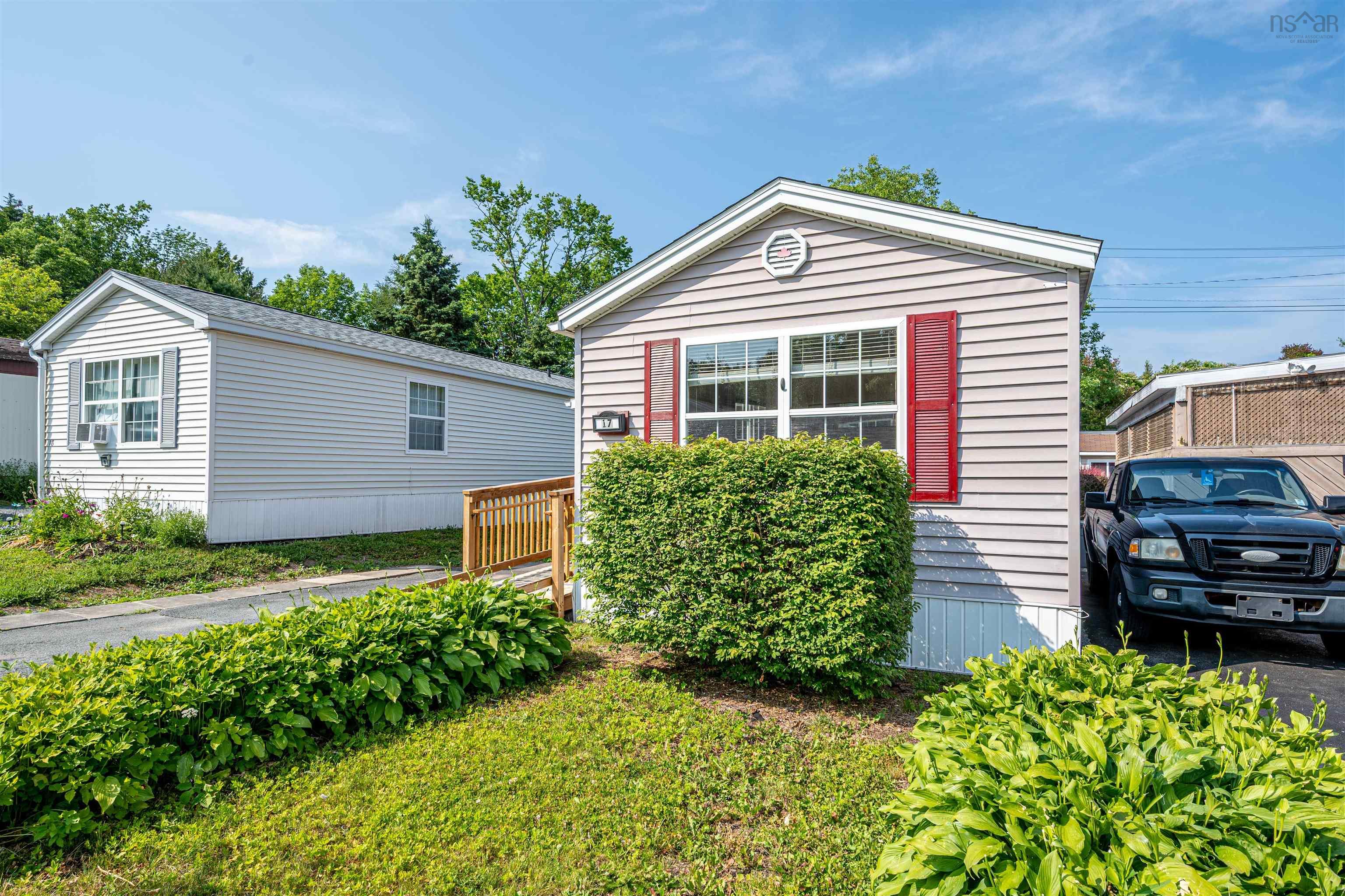 17 Lynn Court, Lower Sackville, NS (MLS 202617059)