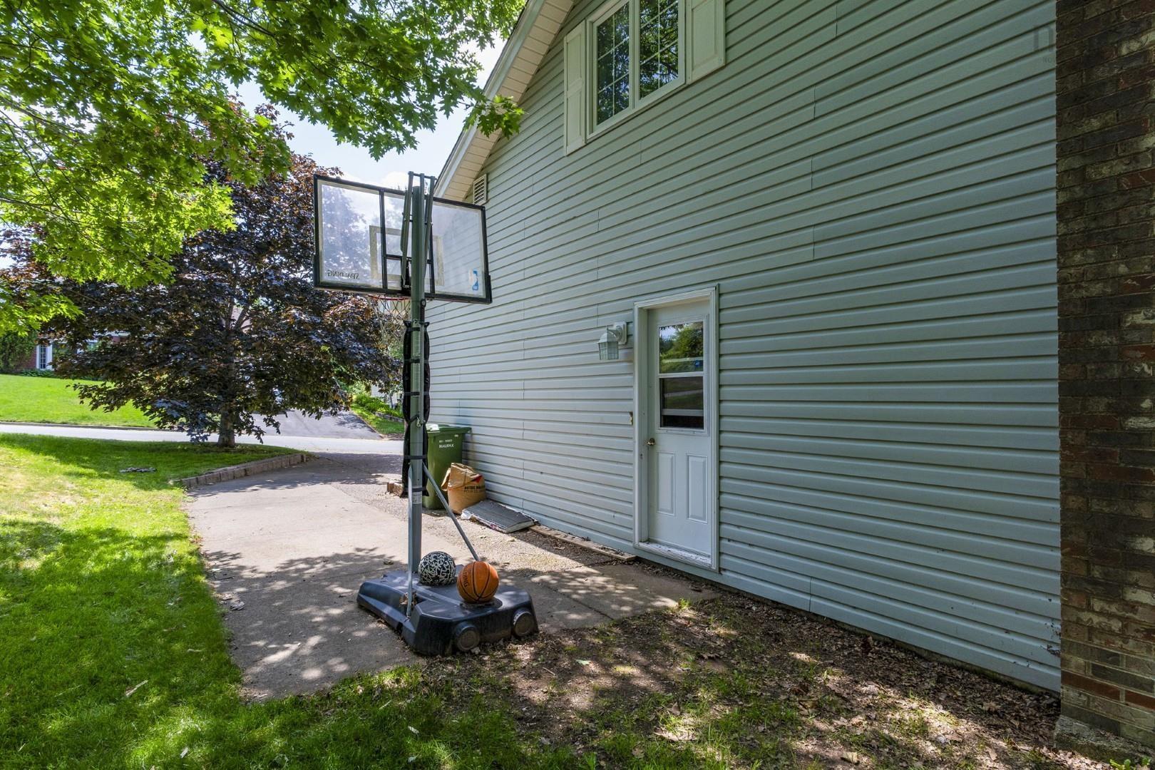85 Brentwood Drive, Bedford, NS (MLS 202617104)