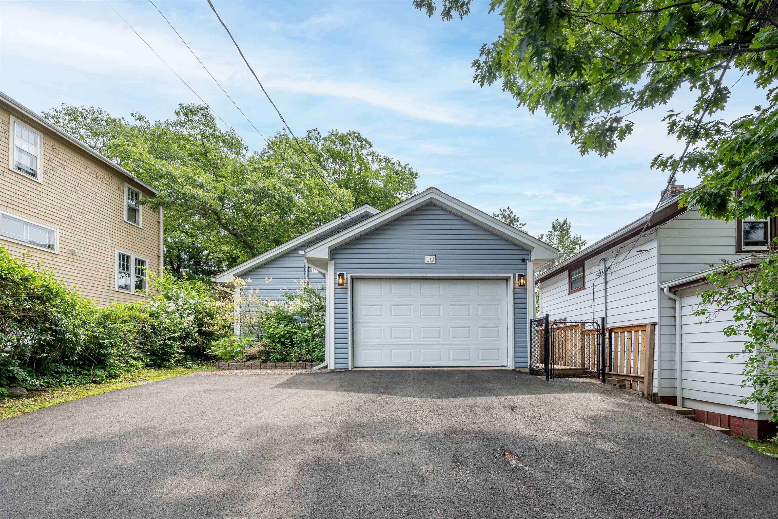 10 Carleton Street, Dartmouth, NS (MLS 202617109)