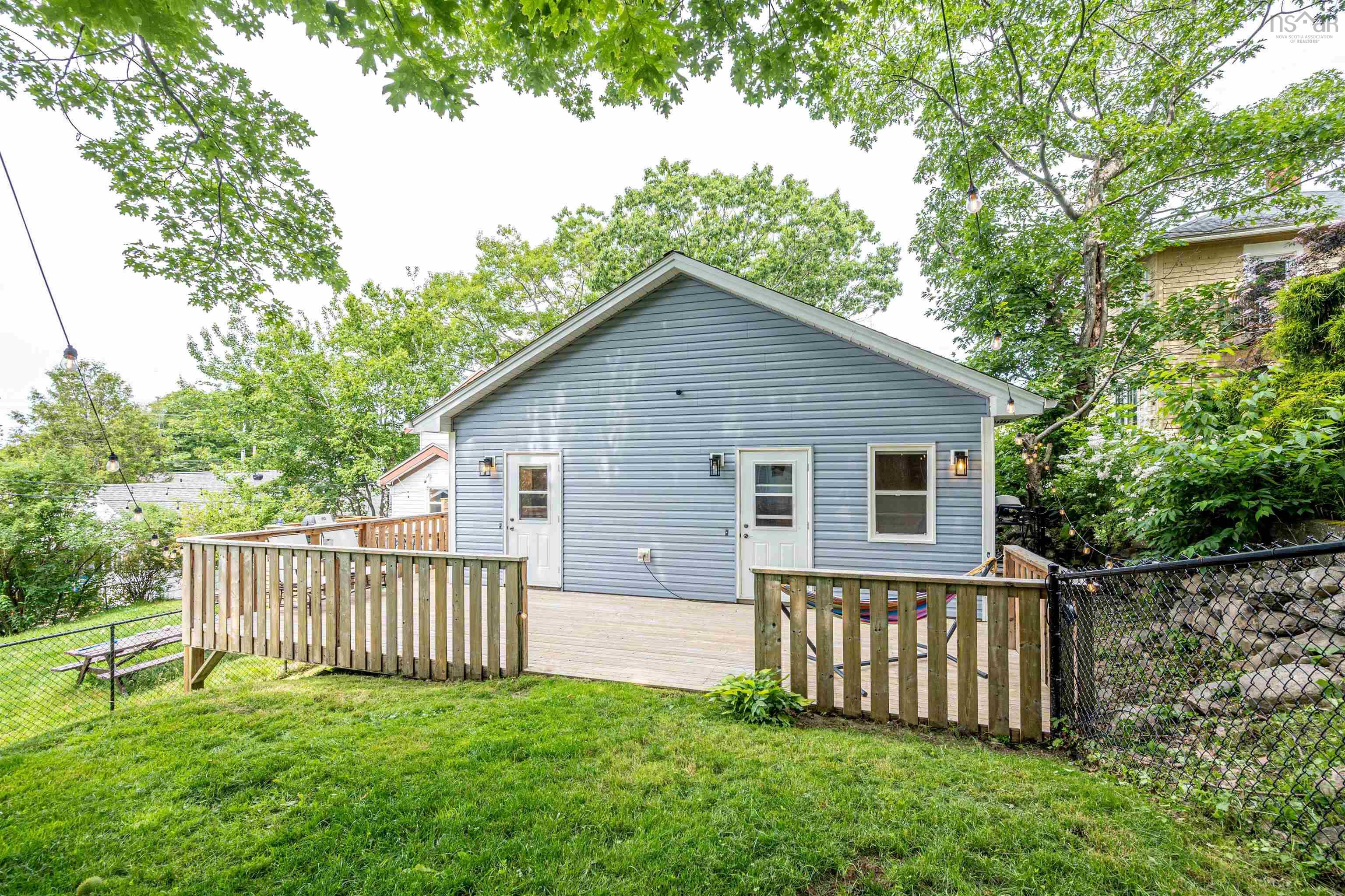 10 Carleton Street, Dartmouth, NS (MLS 202617109)