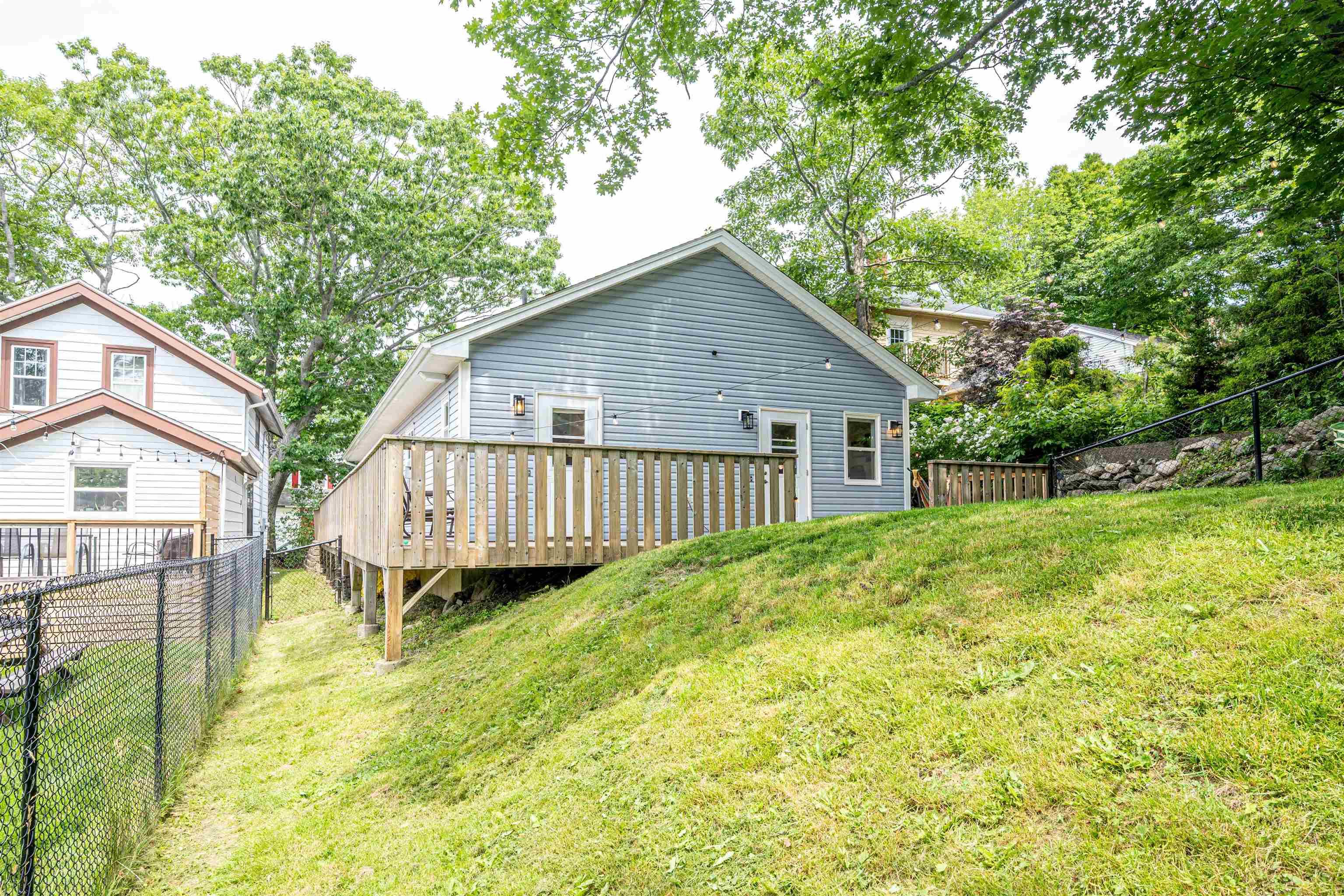 10 Carleton Street, Dartmouth, NS (MLS 202617109)