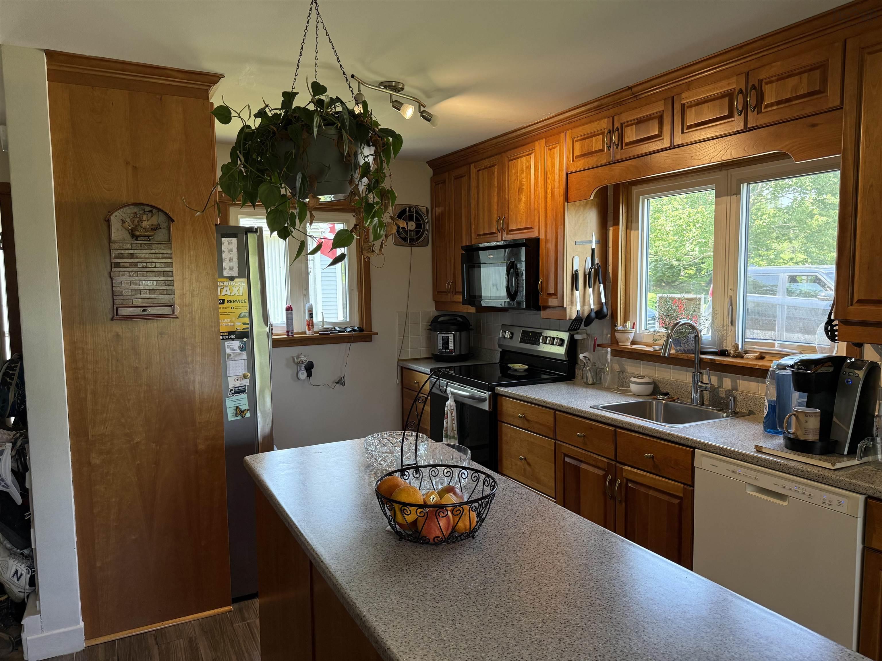 $485,000.00: 2246 Highway 2 Highway, Milford