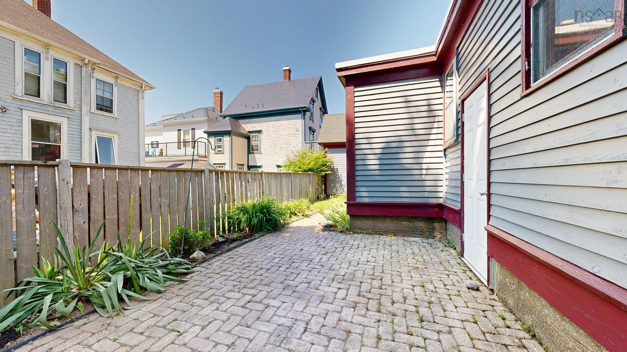 $525,000.00: 46 Fox Street, Lunenburg