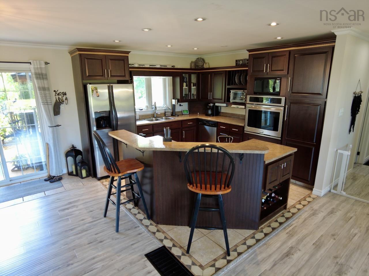 $649,000.00: 2240 204 Highway, Salem
