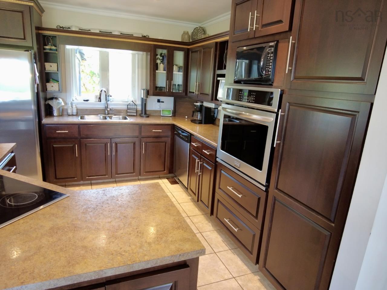 $649,000.00: 2240 204 Highway, Salem