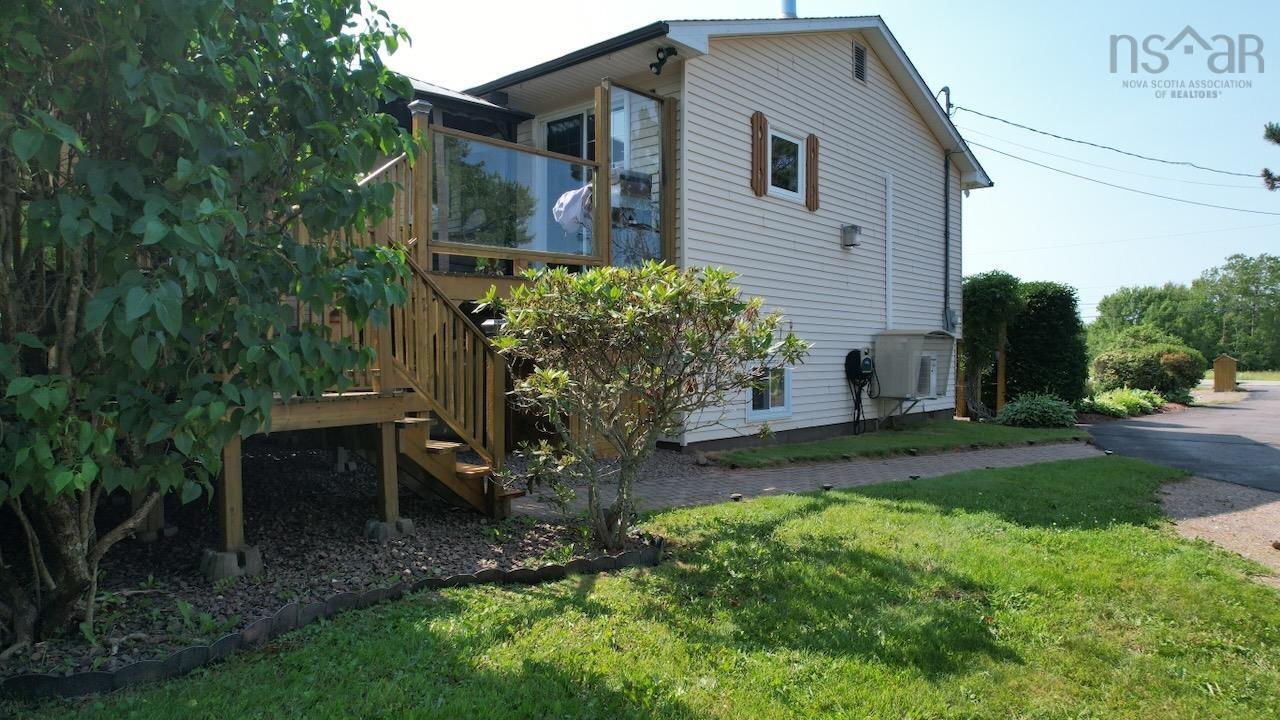 $649,000.00: 2240 204 Highway, Salem