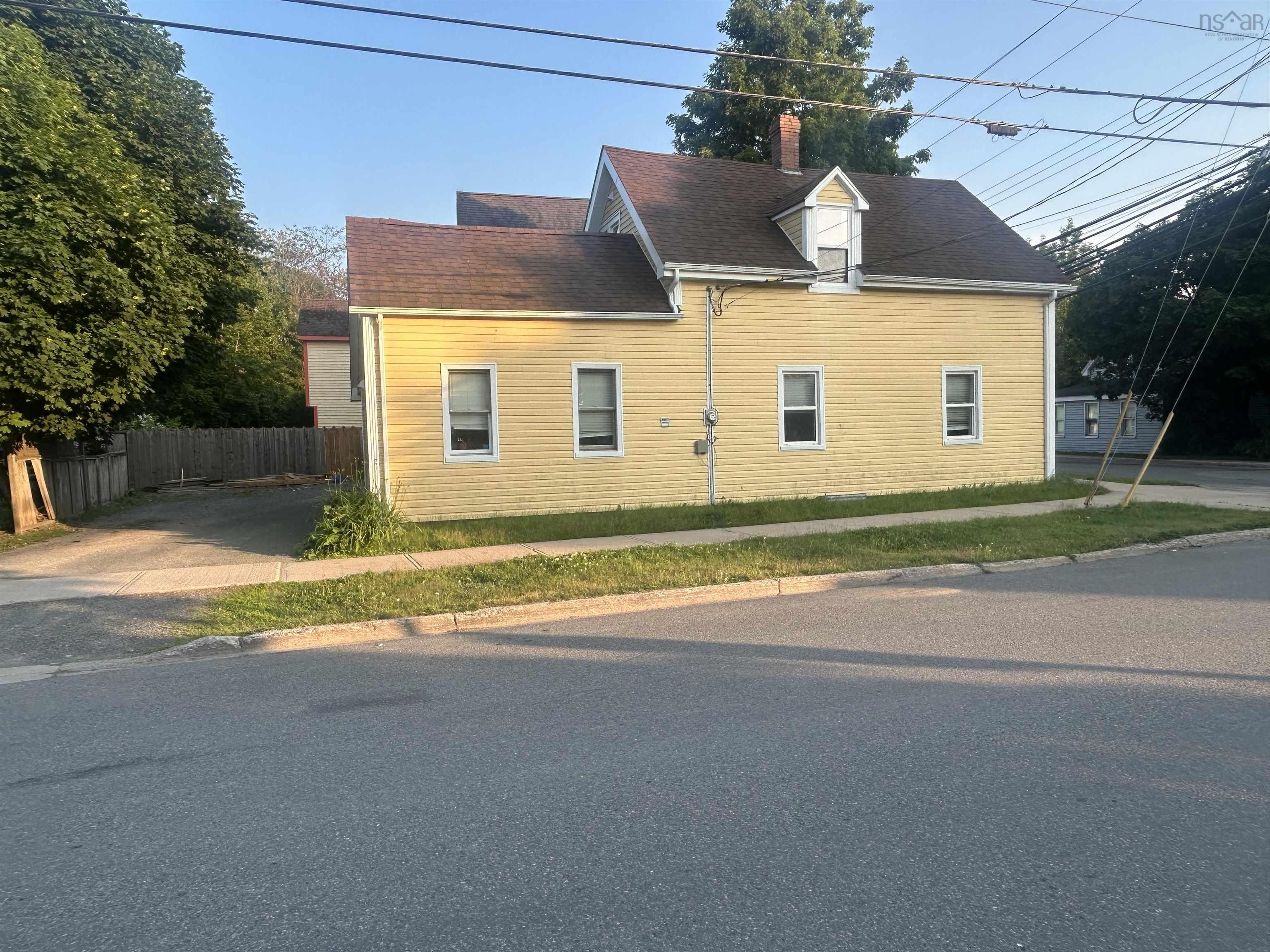 $299,900.00: 120 College Street, Antigonish