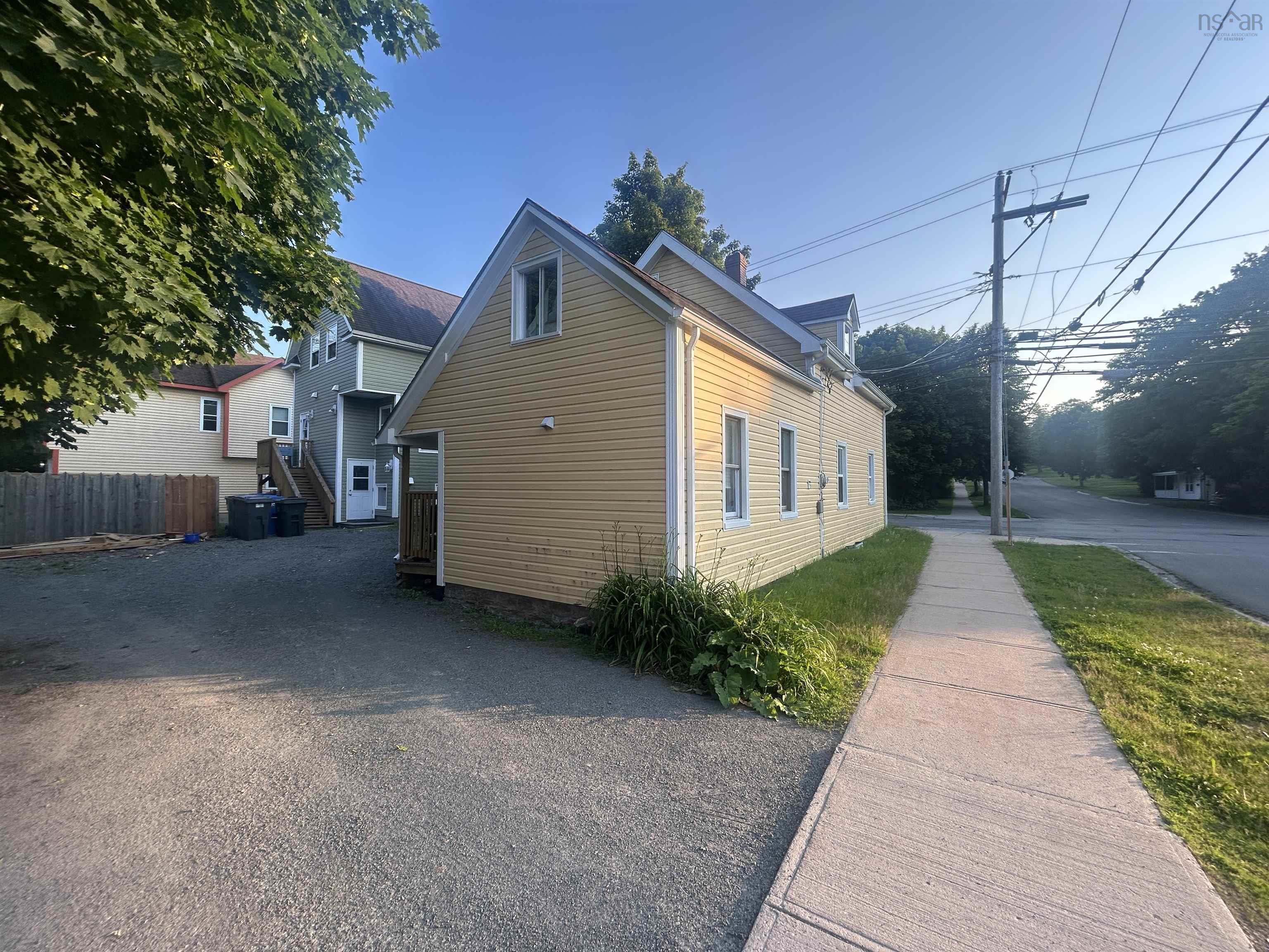 $299,900.00: 120 College Street, Antigonish