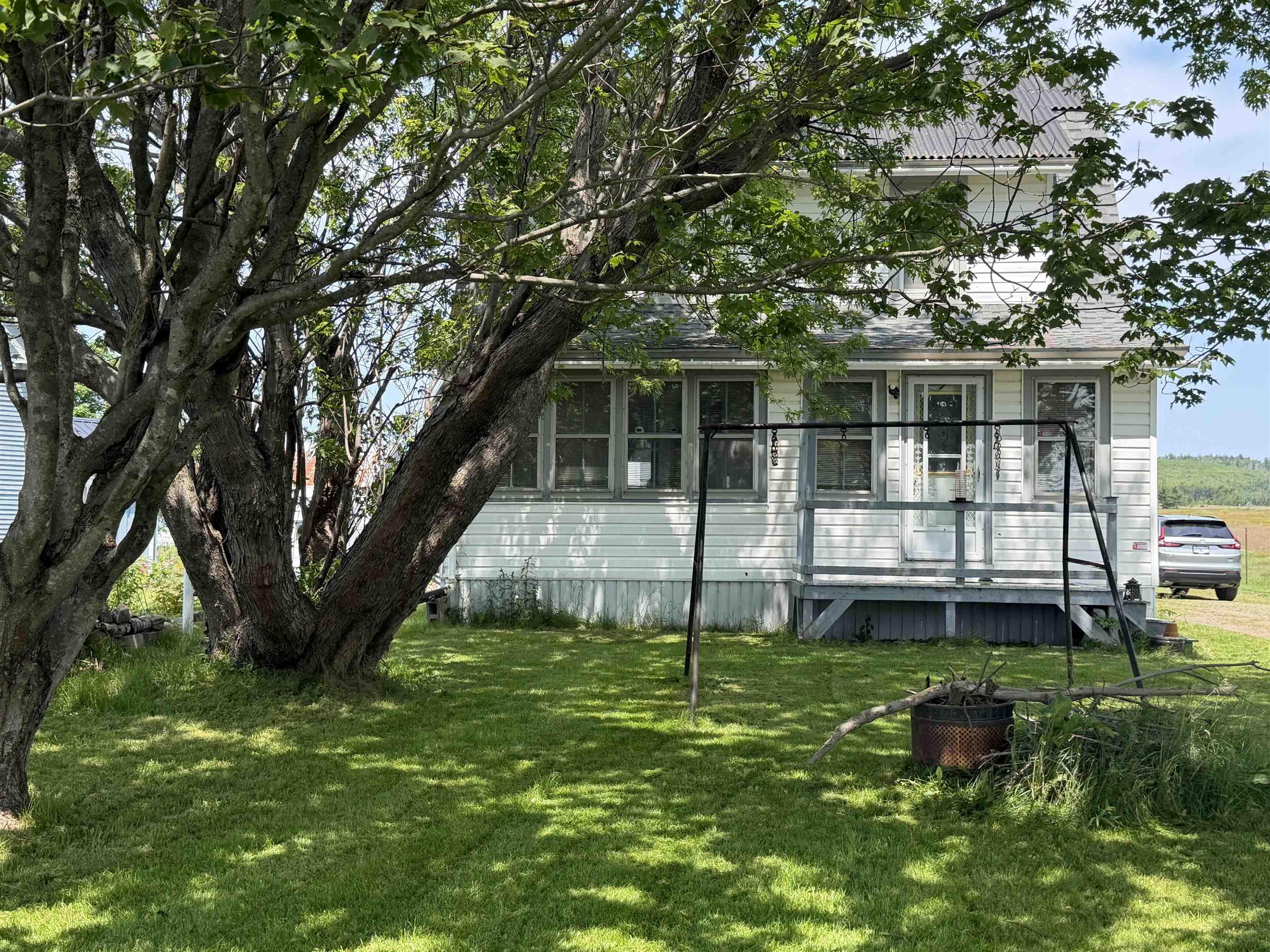 $325,000.00: 3643 Highway 209, Advocate Harbour