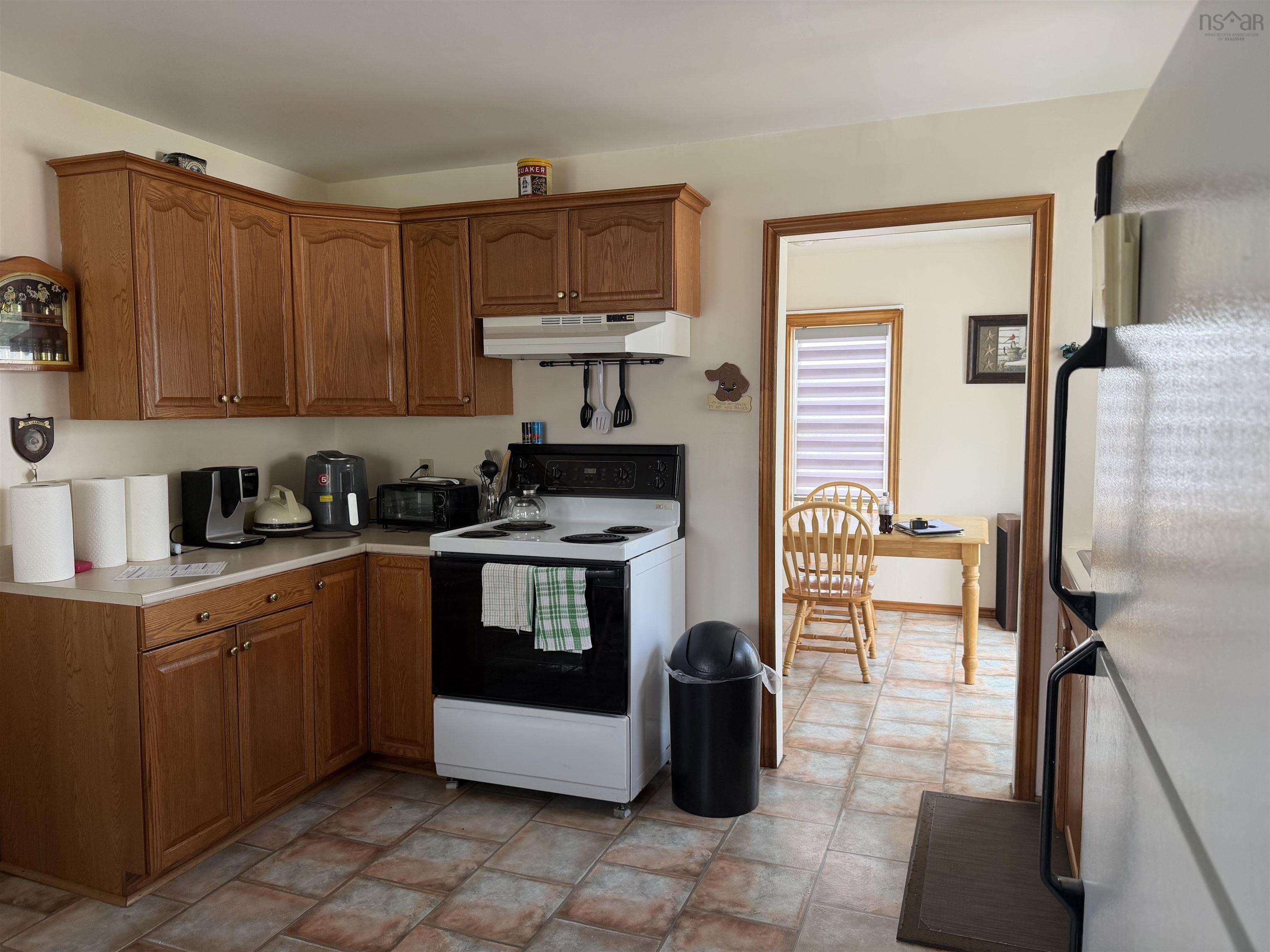 $325,000.00: 3643 Highway 209, Advocate Harbour