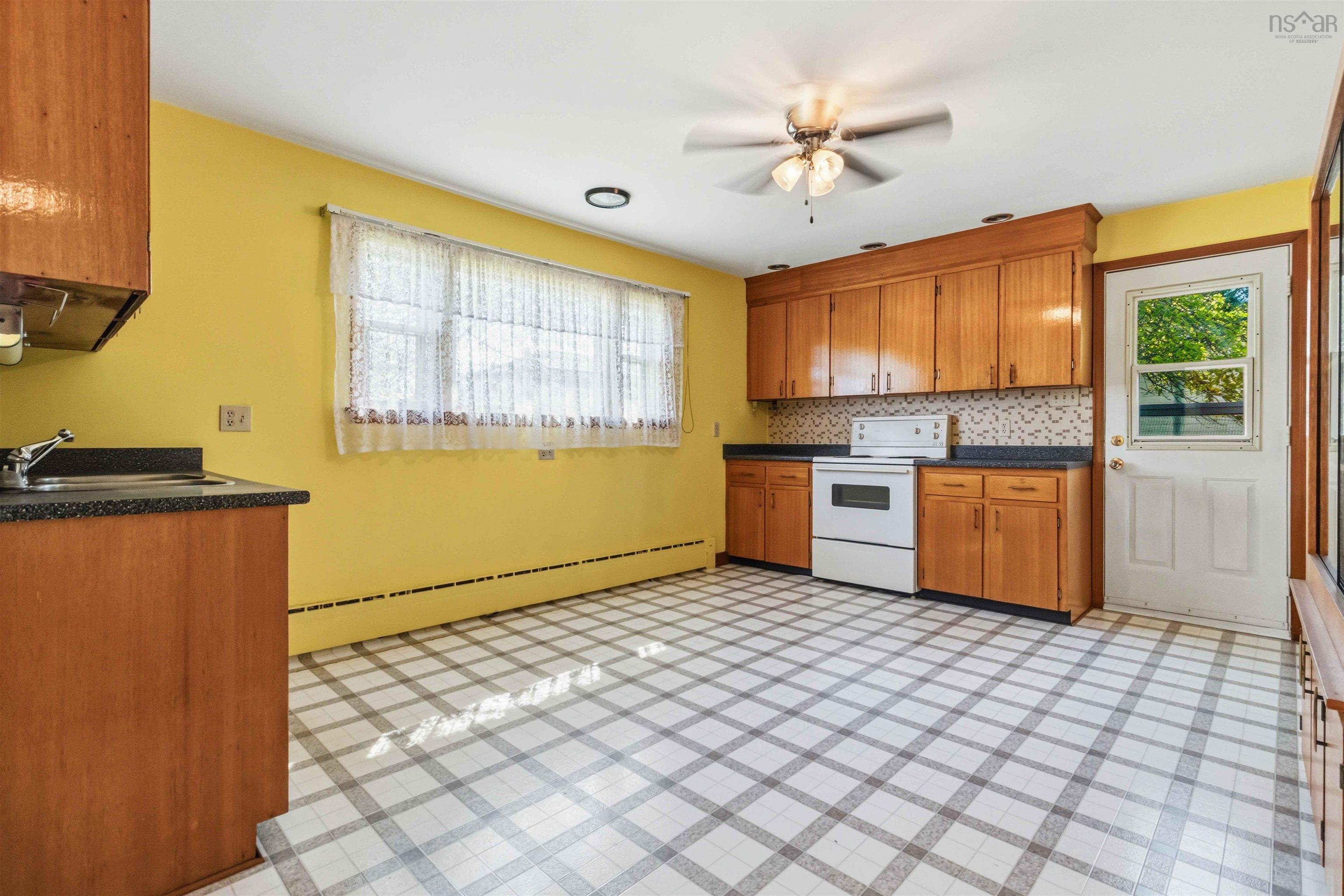 $470,000.00: 200 Caledonia Road, Dartmouth