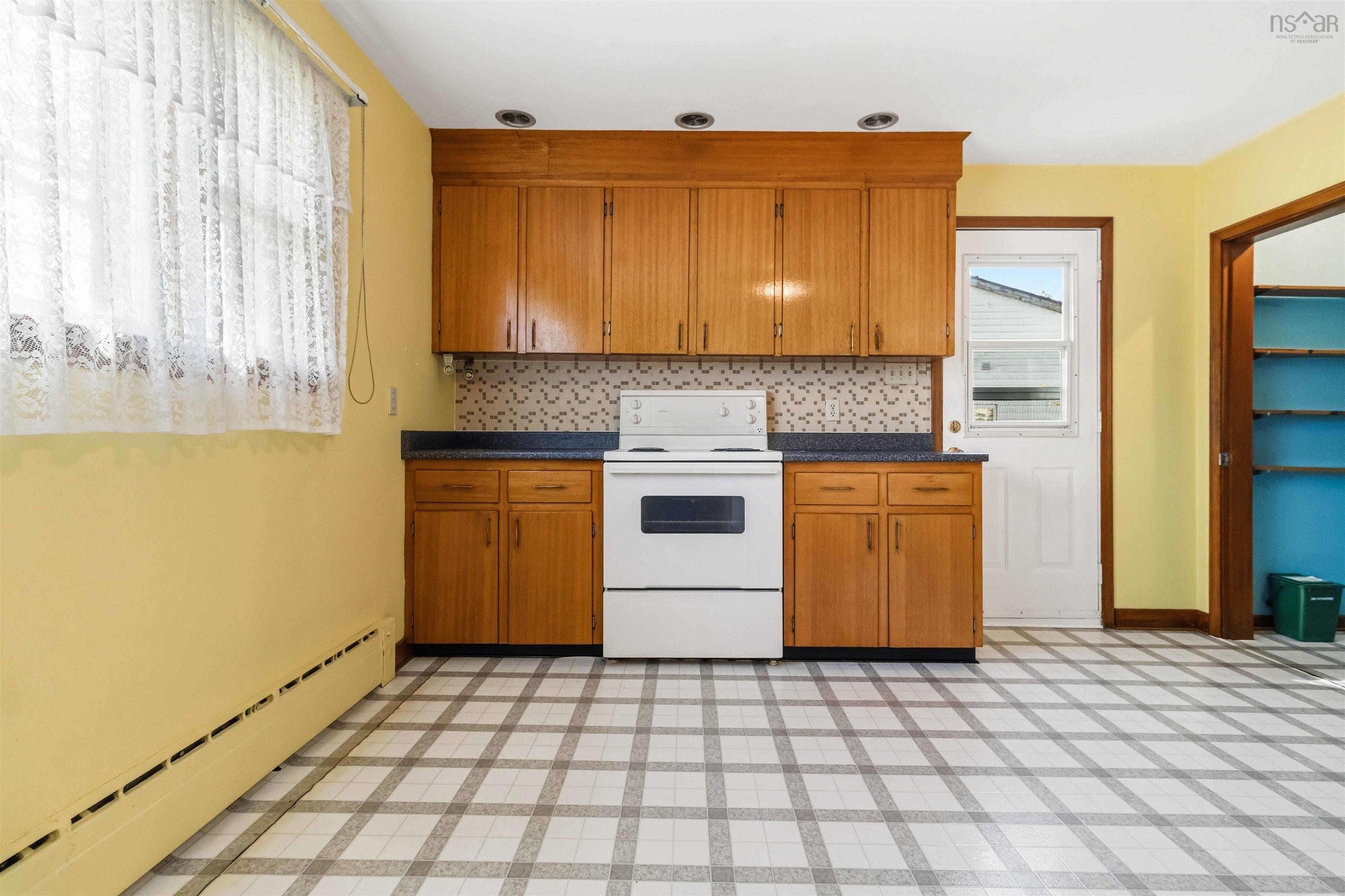 $470,000.00: 200 Caledonia Road, Dartmouth