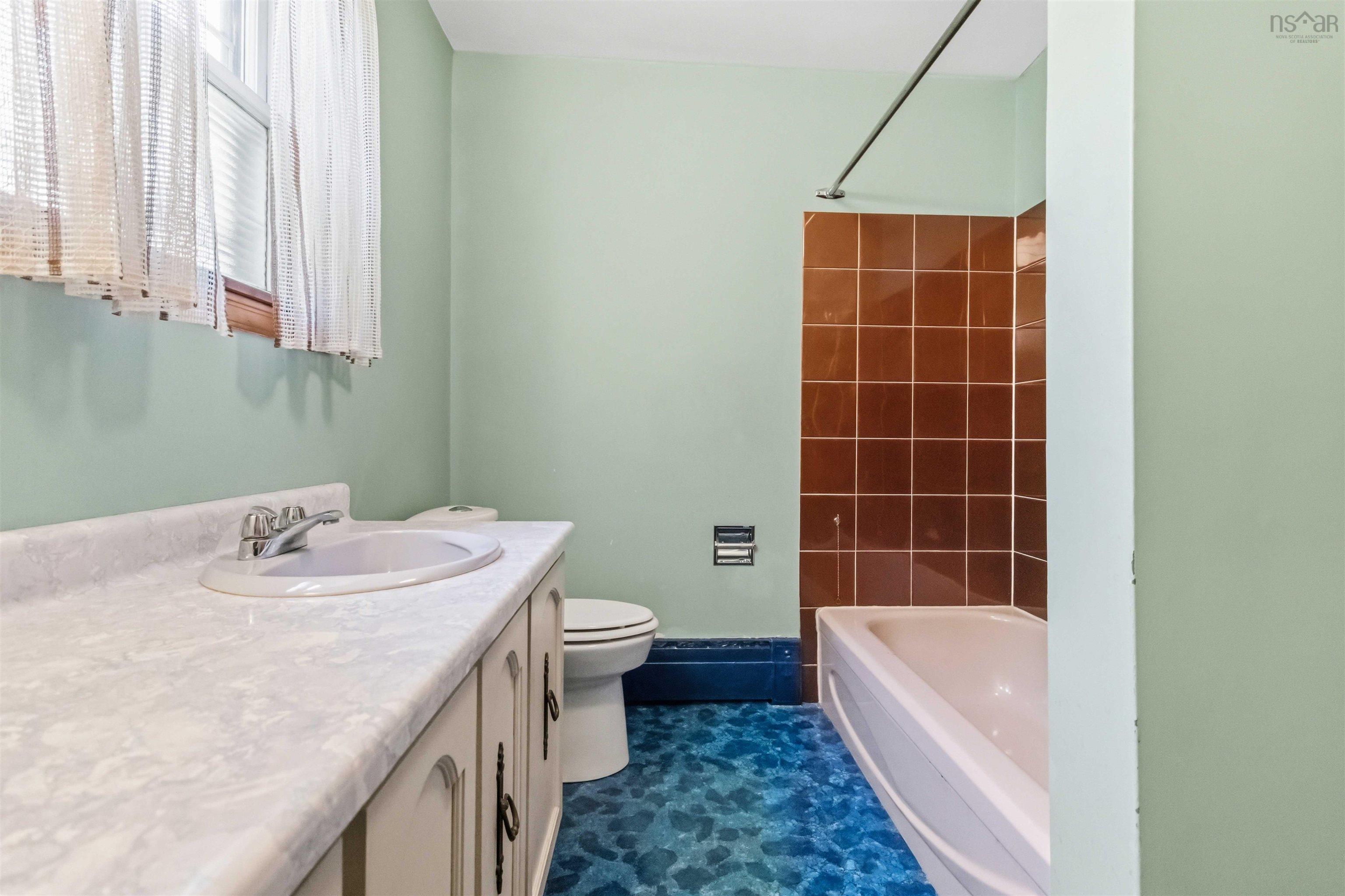 $470,000.00: 200 Caledonia Road, Dartmouth