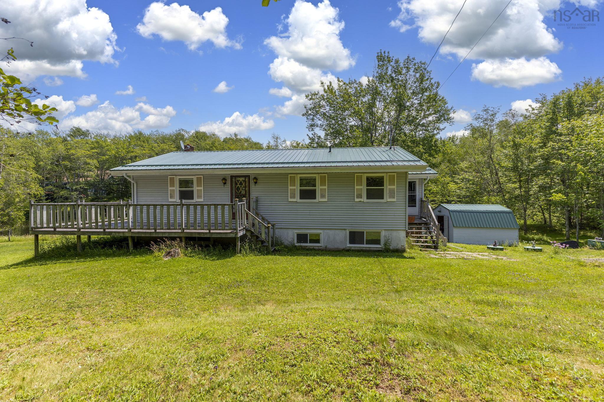 $699,900.00: 50 South Stewart Road, Shortts Lake
