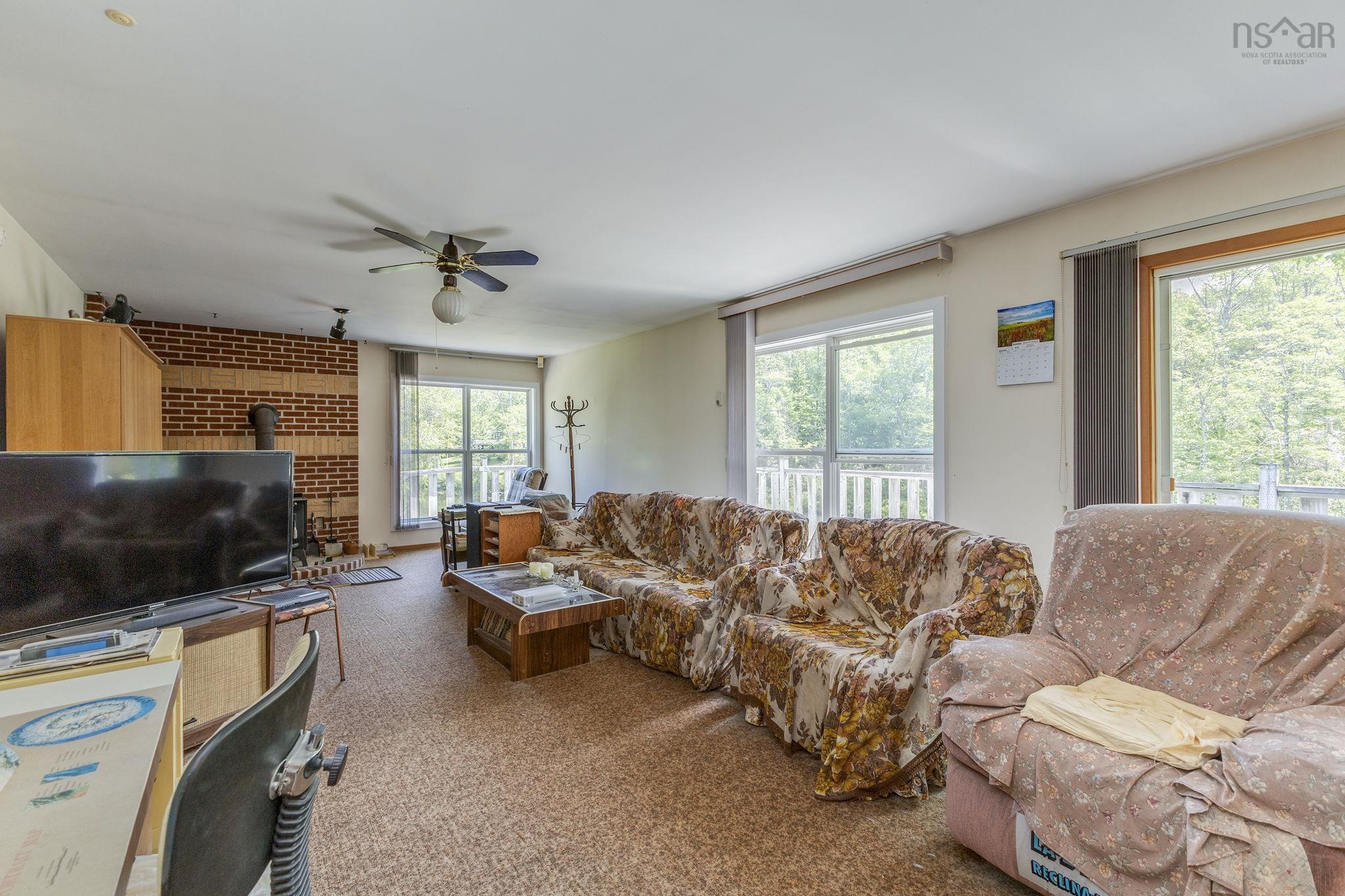 $699,900.00: 50 South Stewart Road, Shortts Lake