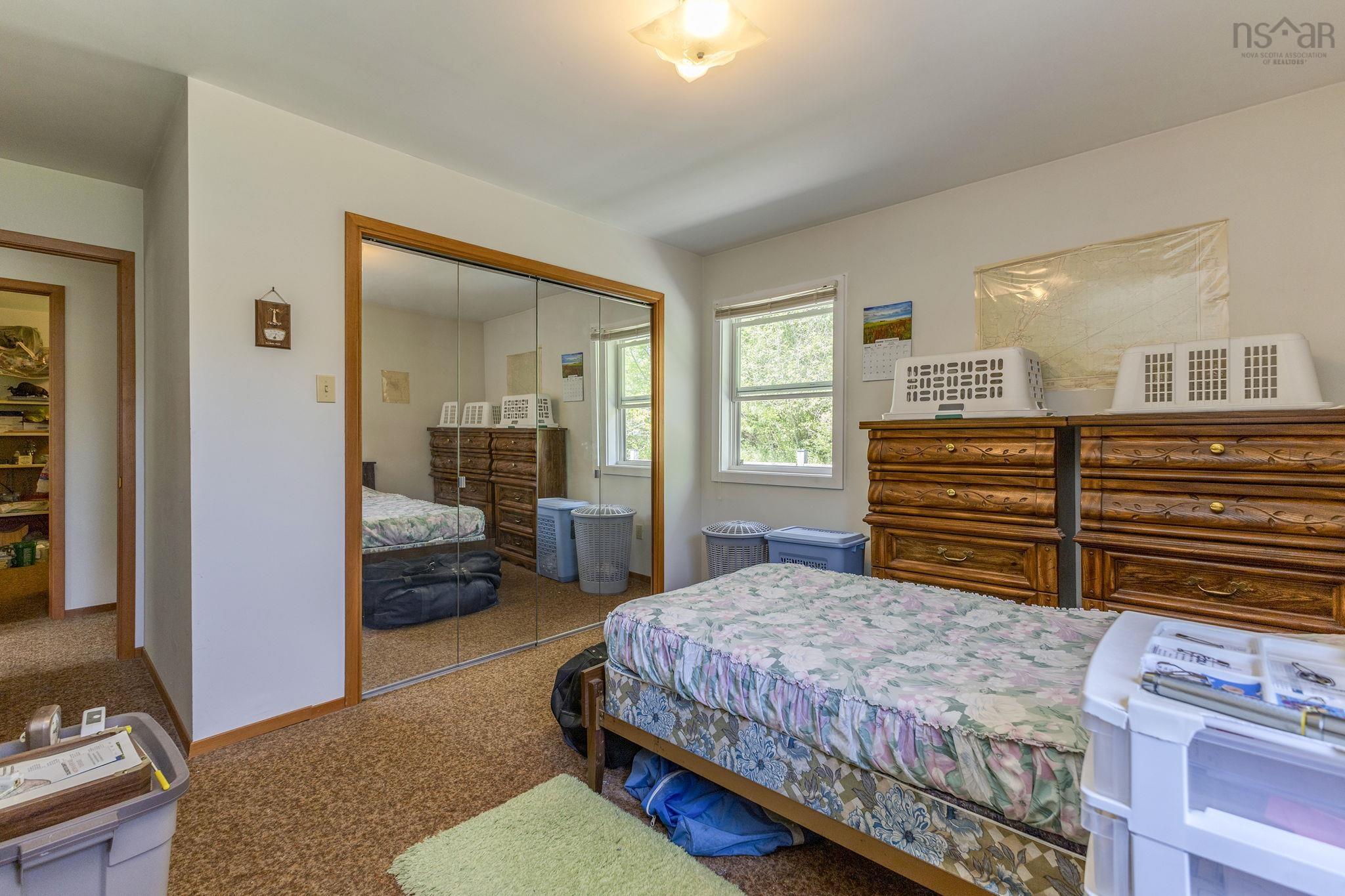 $699,900.00: 50 South Stewart Road, Shortts Lake