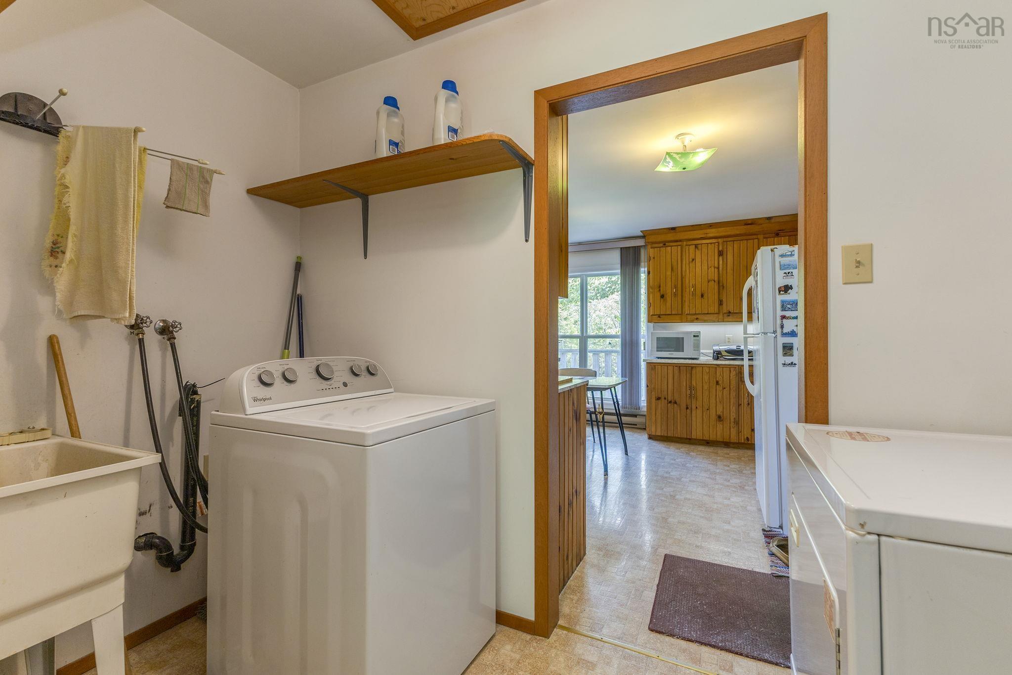 $699,900.00: 50 South Stewart Road, Shortts Lake