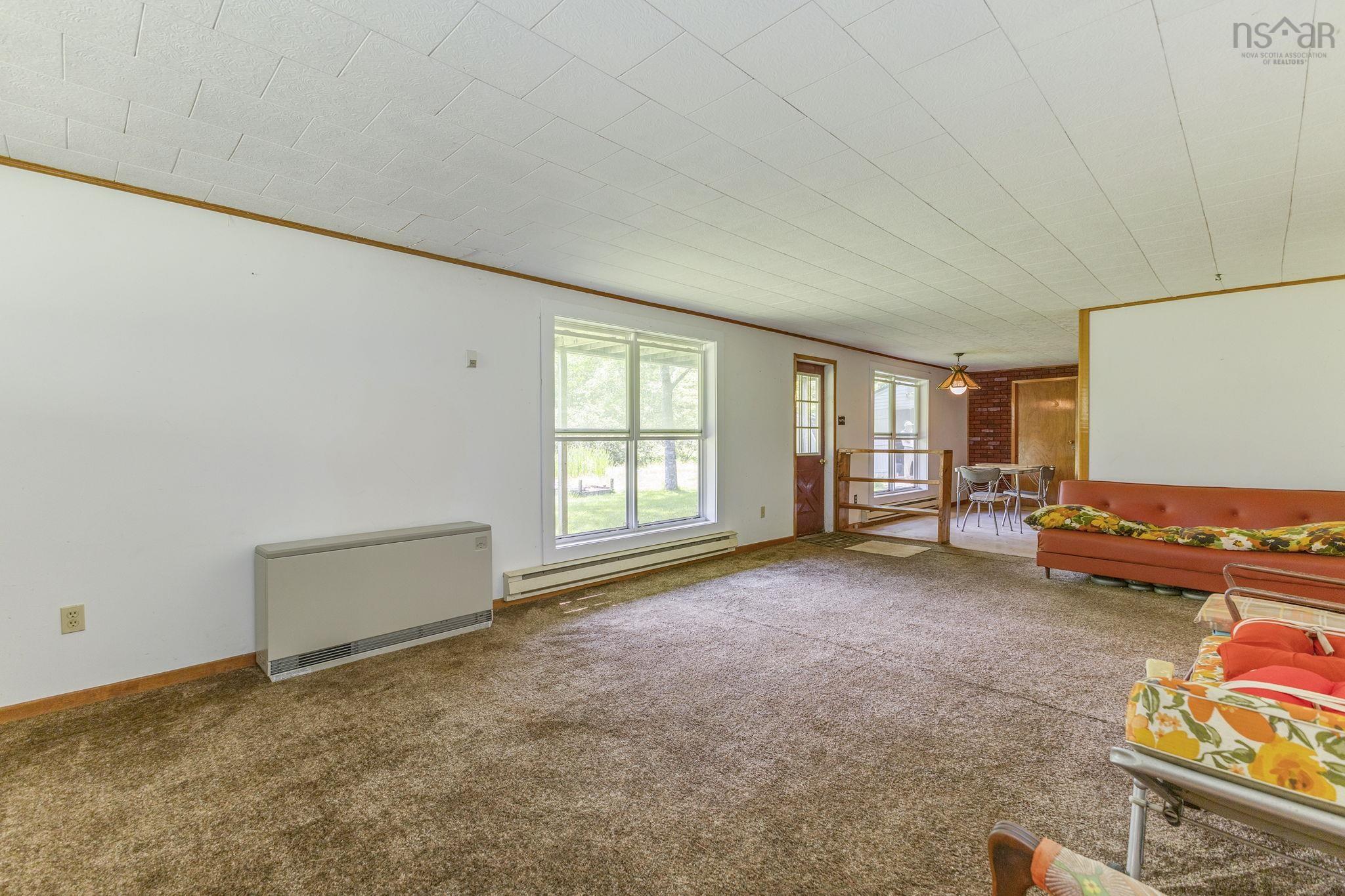 $699,900.00: 50 South Stewart Road, Shortts Lake