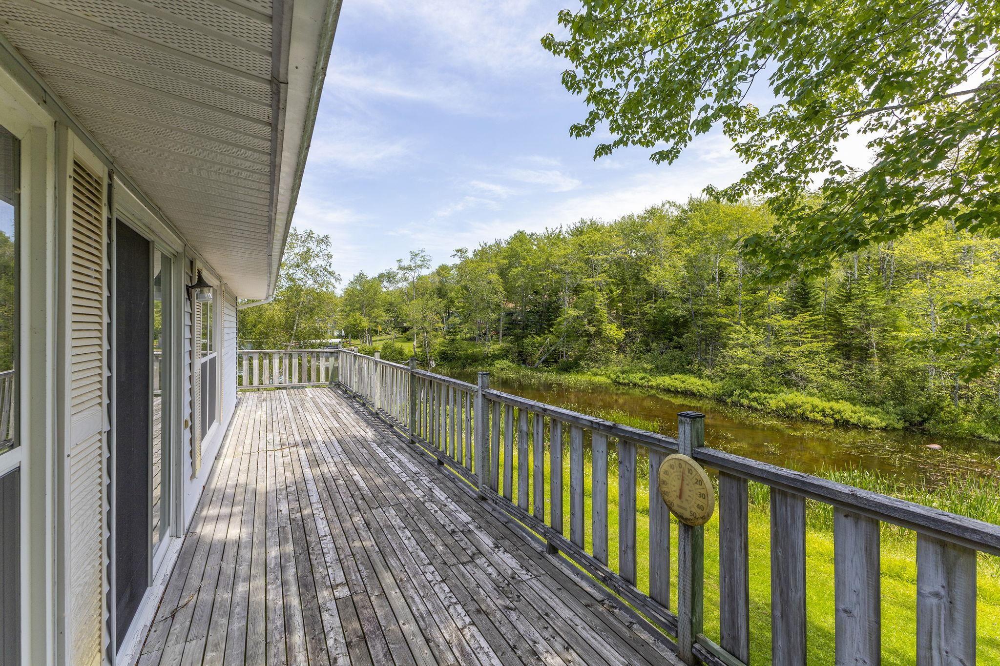$699,900.00: 50 South Stewart Road, Shortts Lake