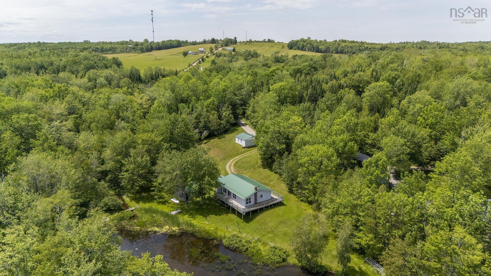 $699,900.00: 50 South Stewart Road, Shortts Lake