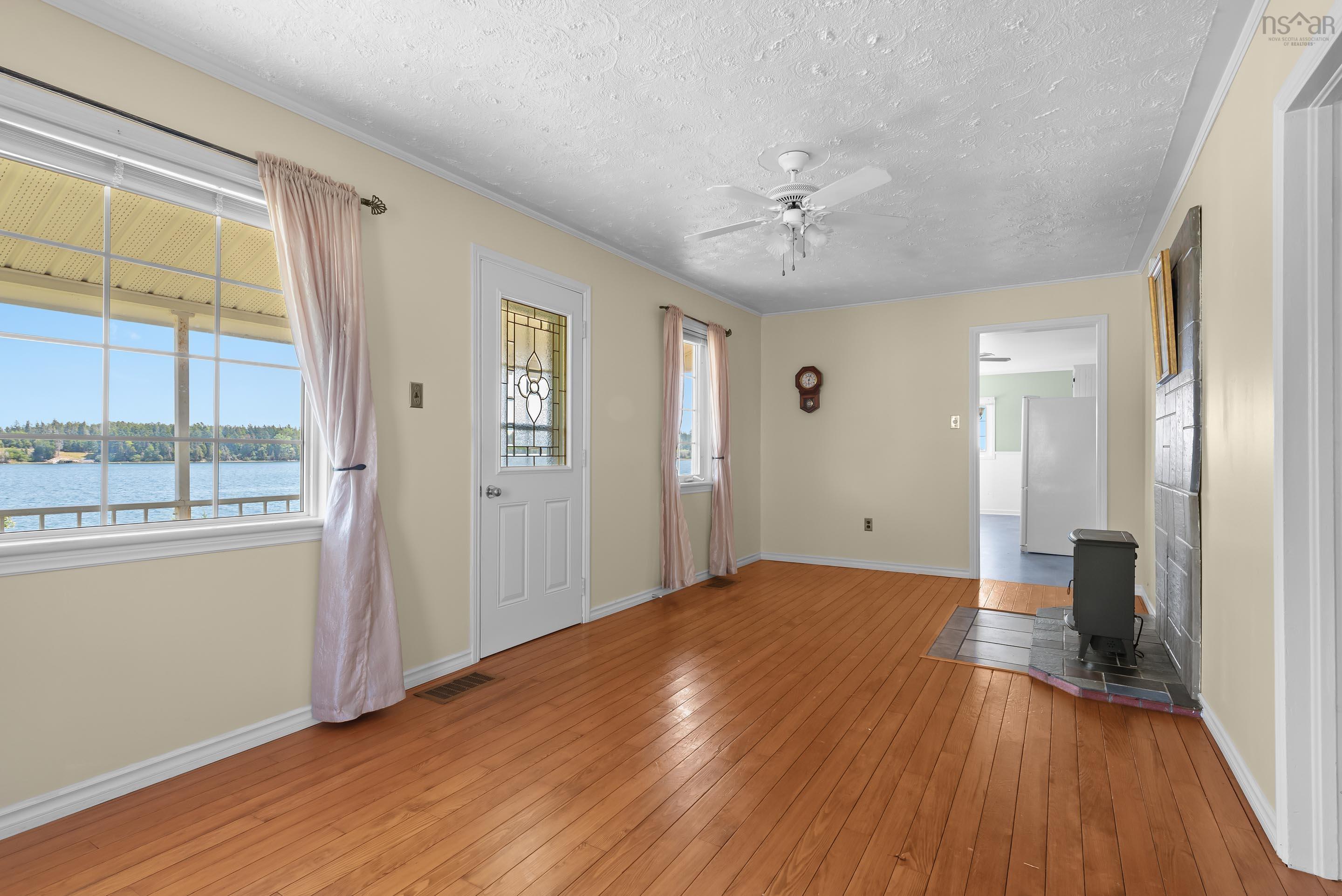 $465,000.00: 698 Oakland Road, Indian Point