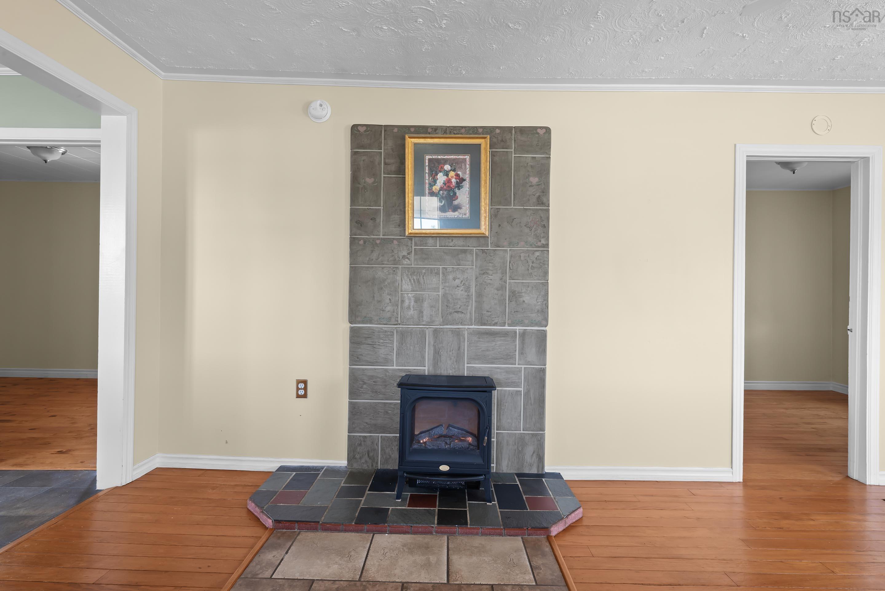 $465,000.00: 698 Oakland Road, Indian Point