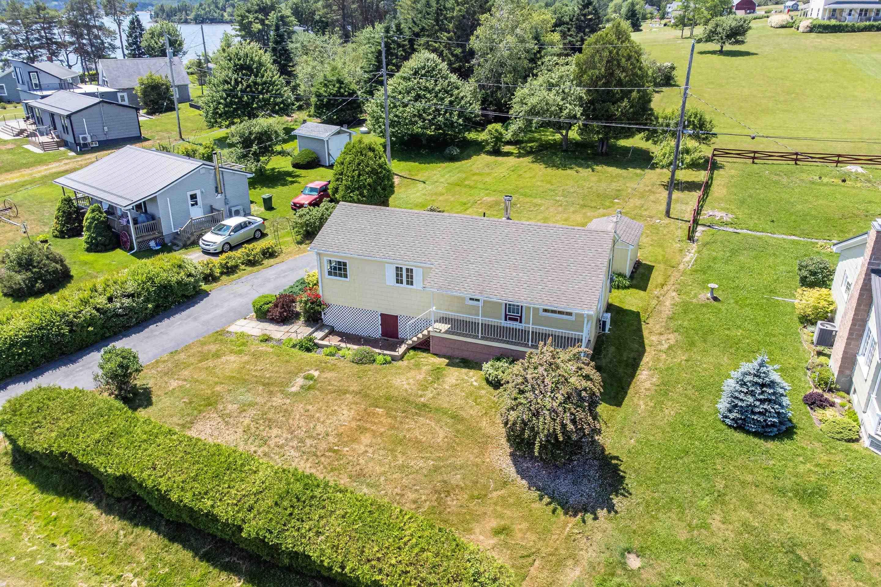 $465,000.00: 698 Oakland Road, Indian Point