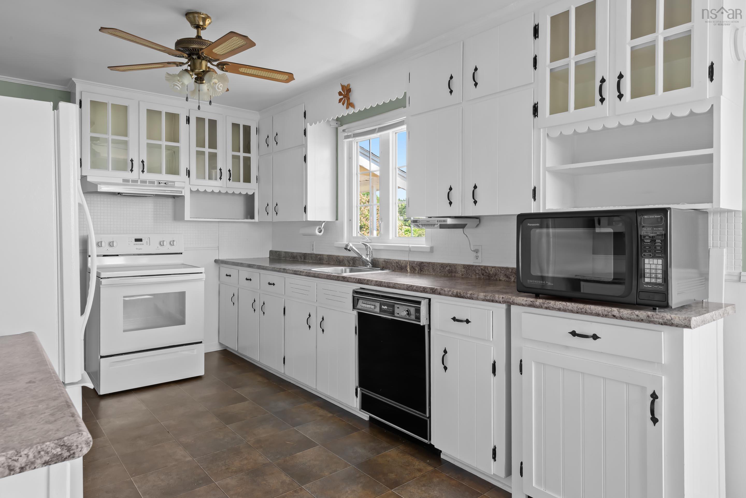 $465,000.00: 698 Oakland Road, Indian Point