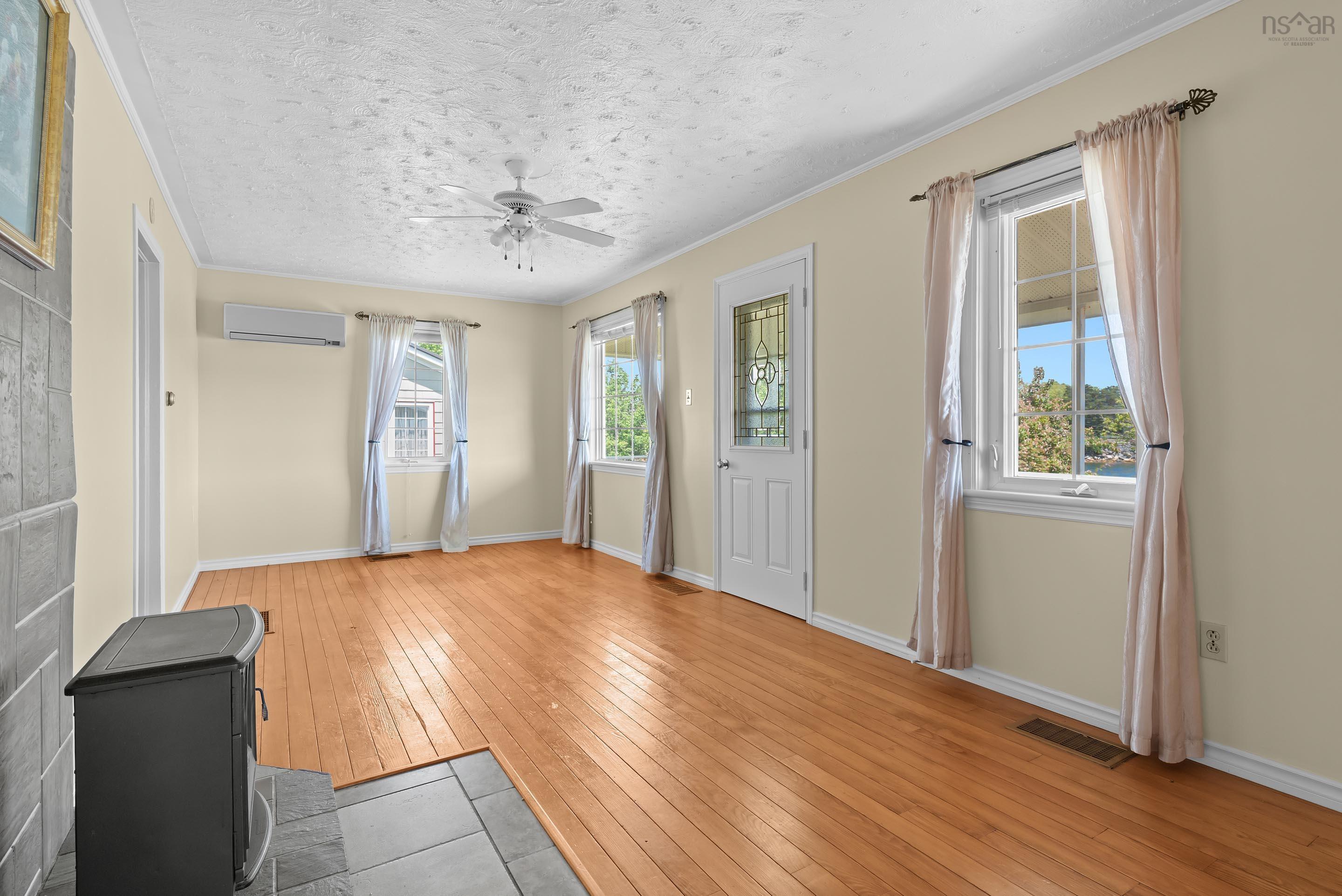 $465,000.00: 698 Oakland Road, Indian Point