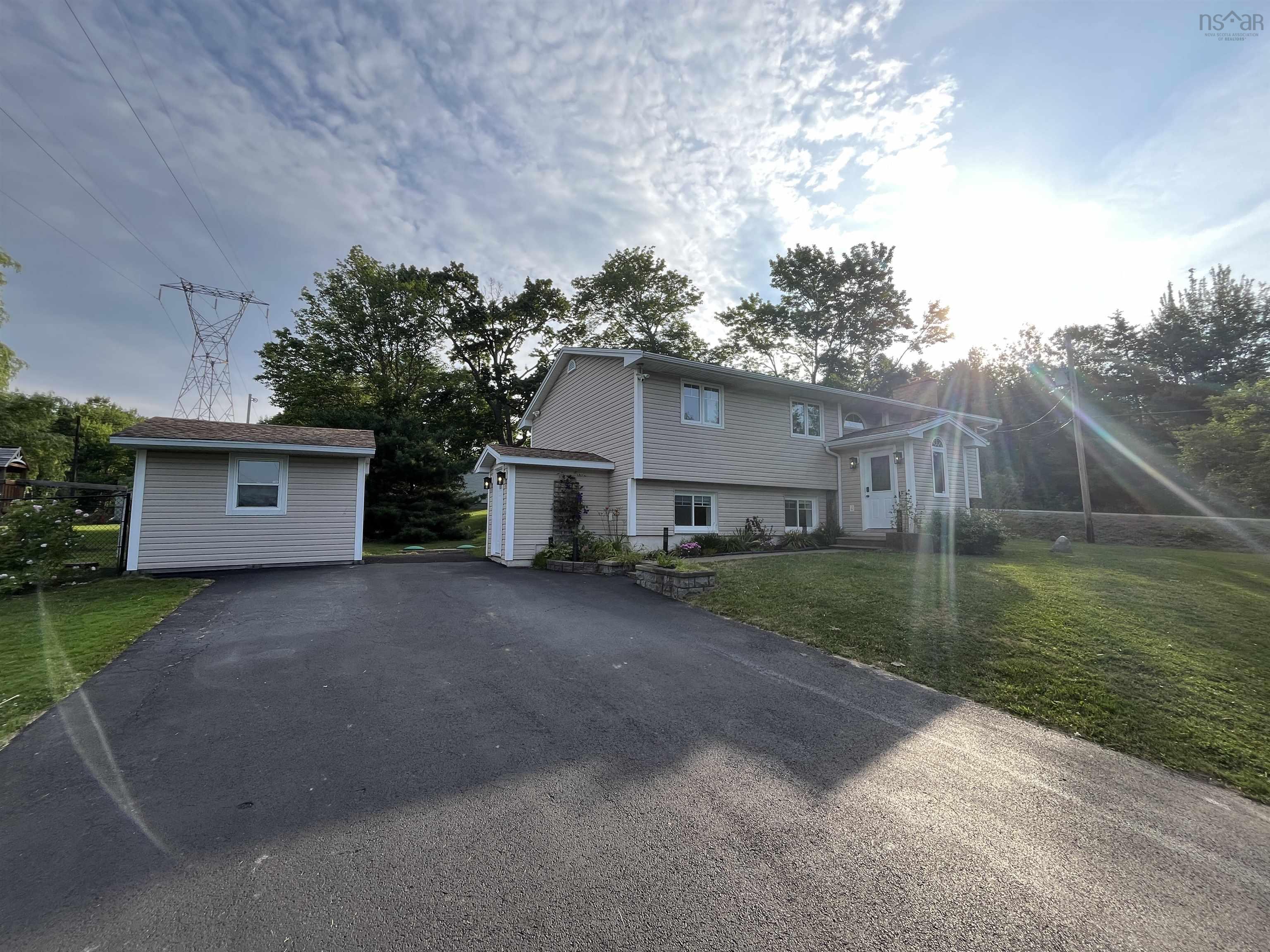 $549,000.00: 1 Brook Street, Fletchers Lake