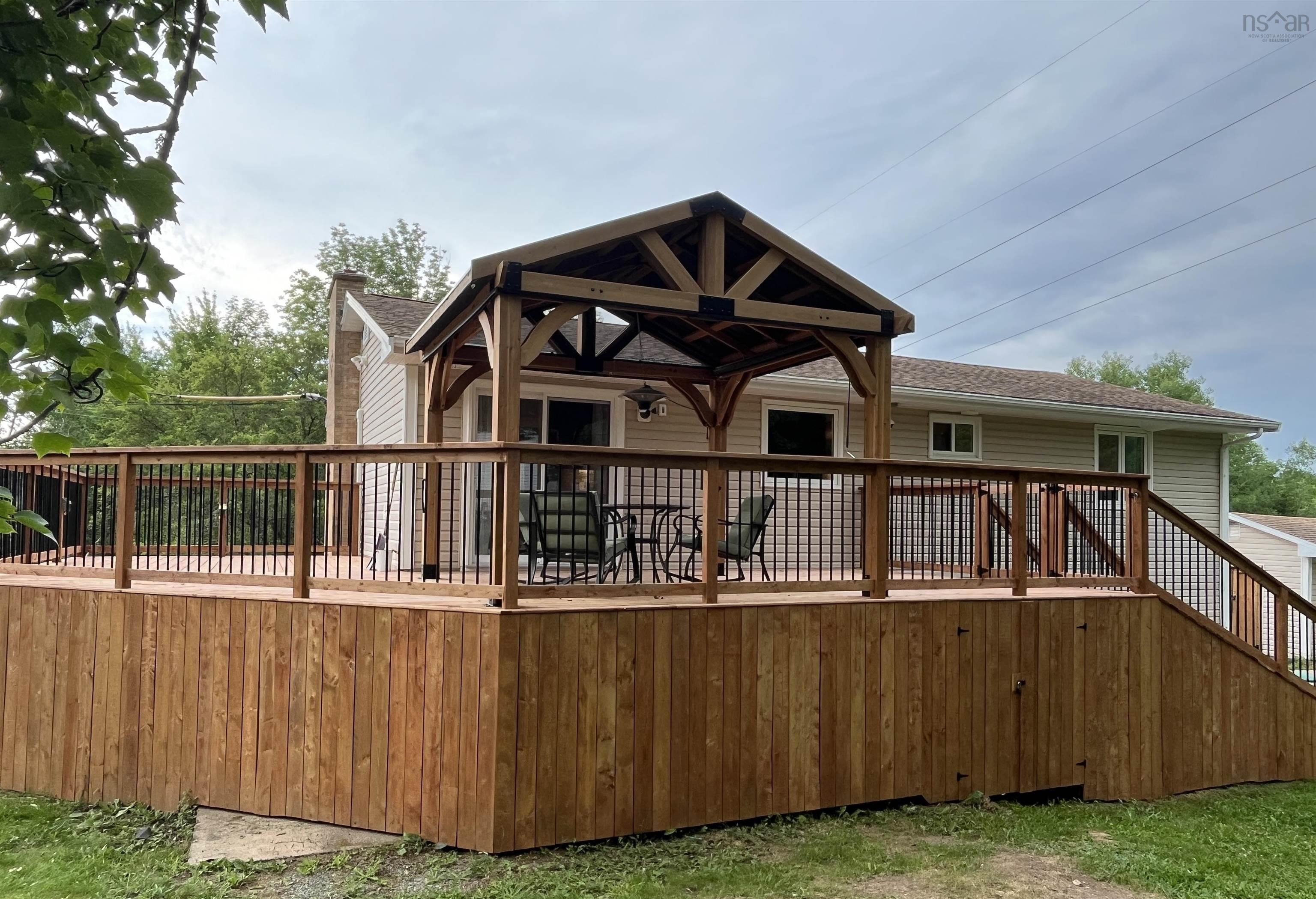 $549,000.00: 1 Brook Street, Fletchers Lake