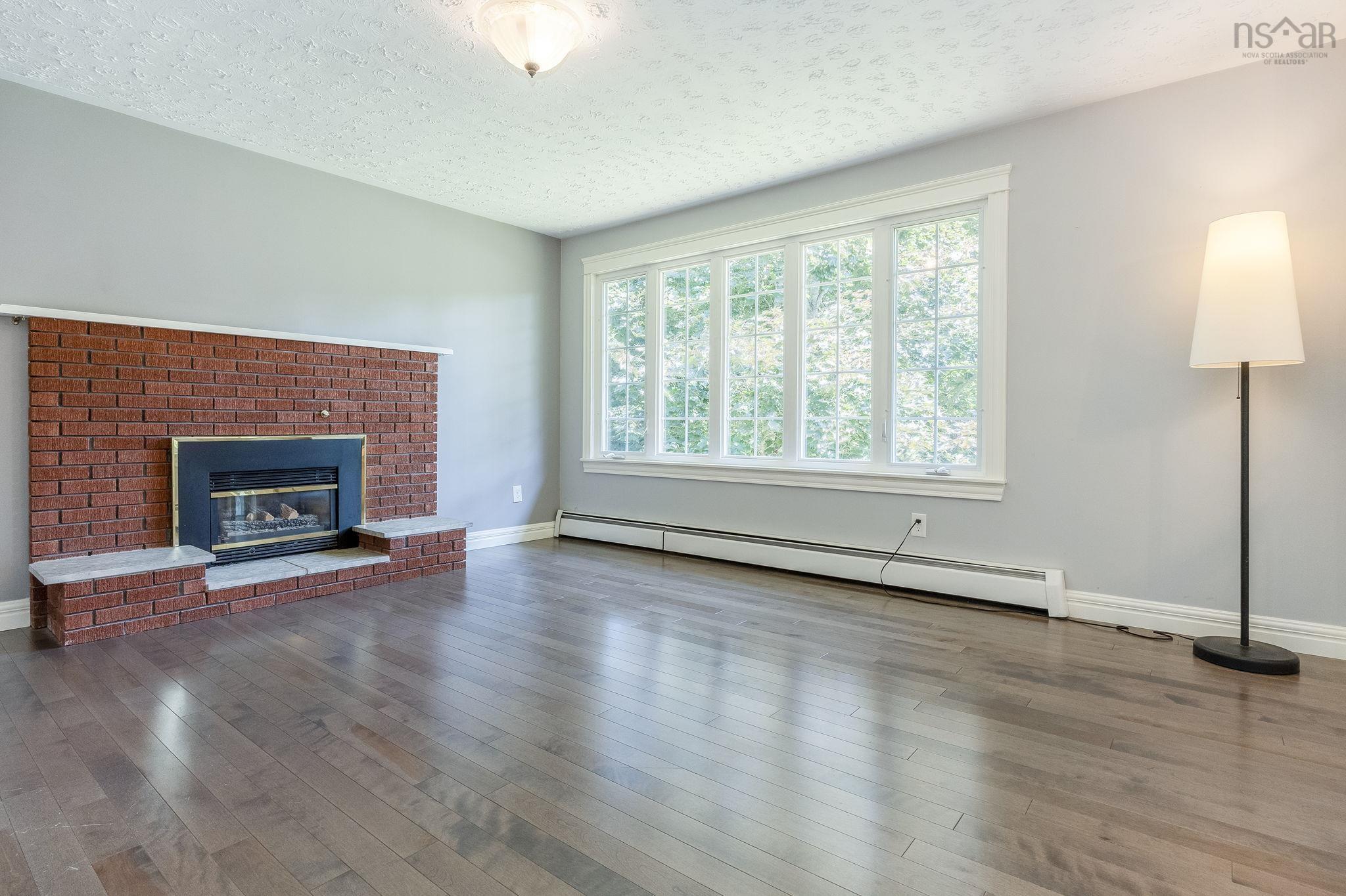 $625,000.00: 2948 Borden Street, Coldbrook