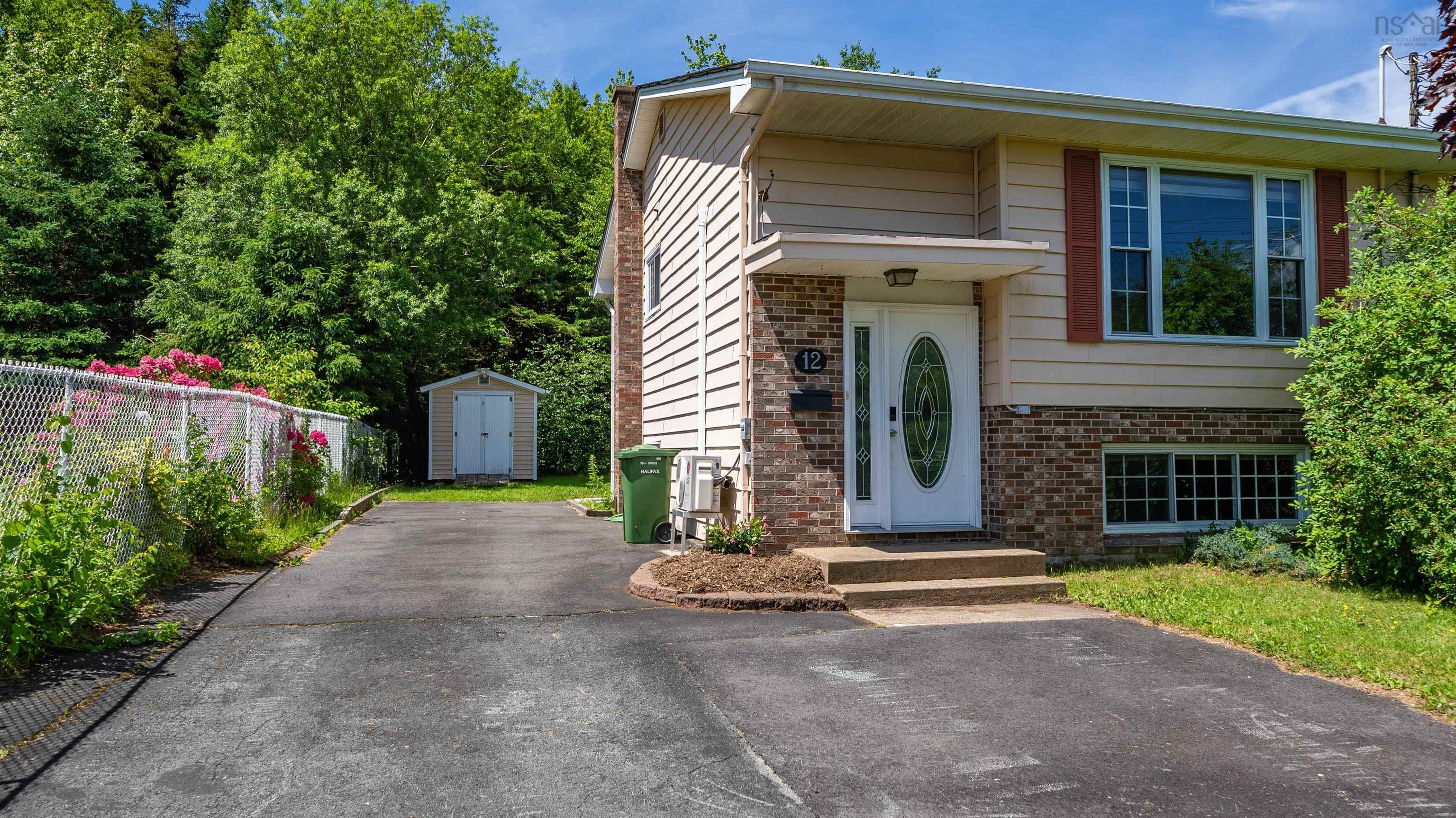$425,000.00: 12 Ridgecrest Drive, Woodlawn