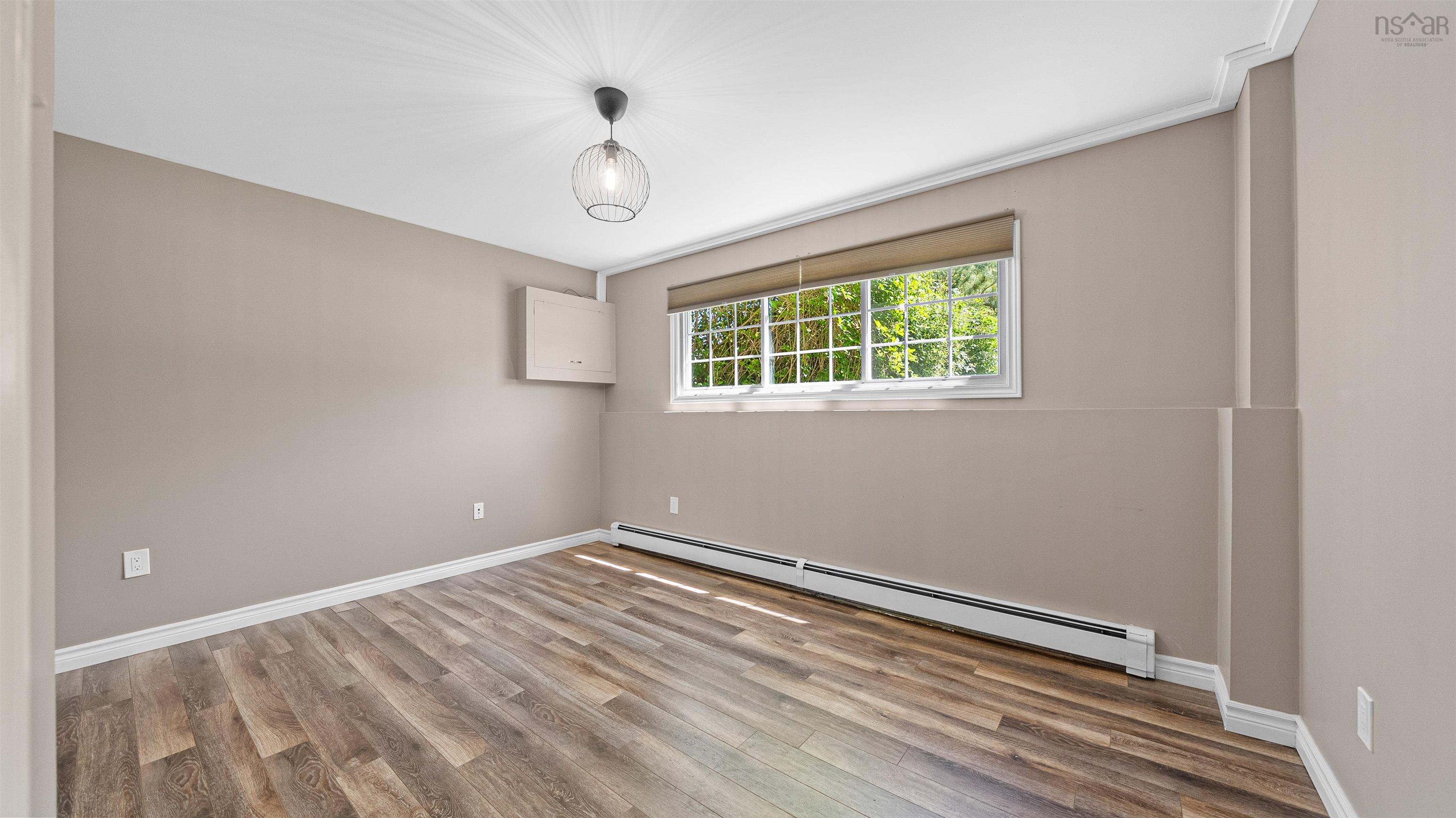 $425,000.00: 12 Ridgecrest Drive, Woodlawn