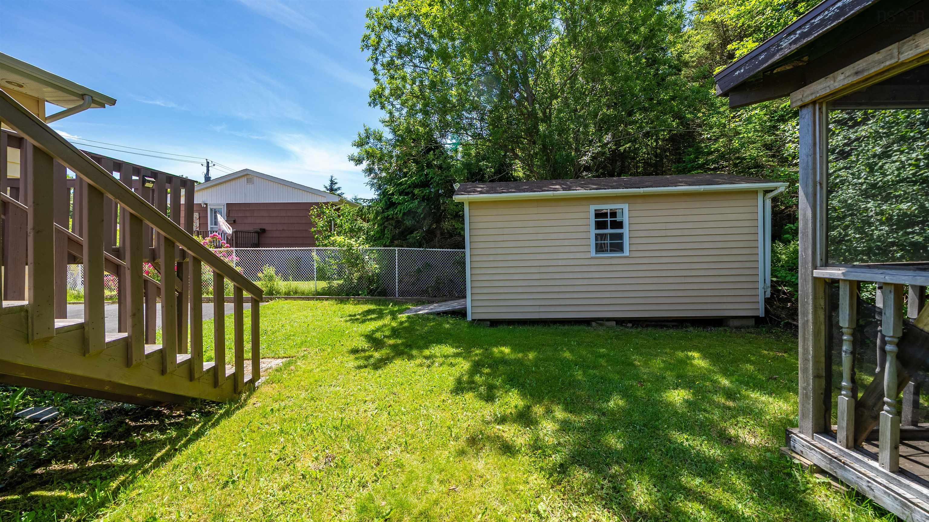 $425,000.00: 12 Ridgecrest Drive, Woodlawn
