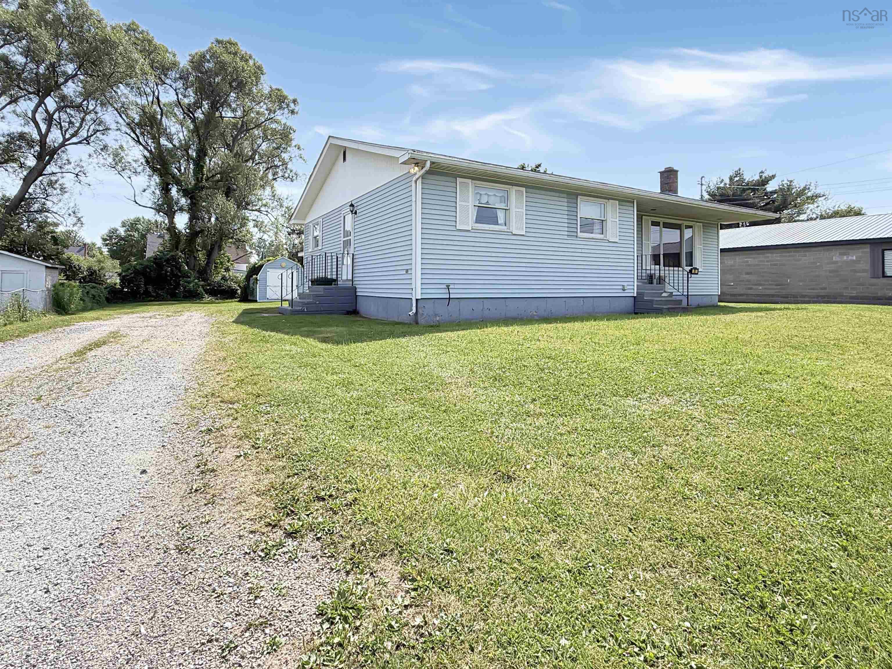 $279,900.00: 81 Acadia Avenue, Stellarton