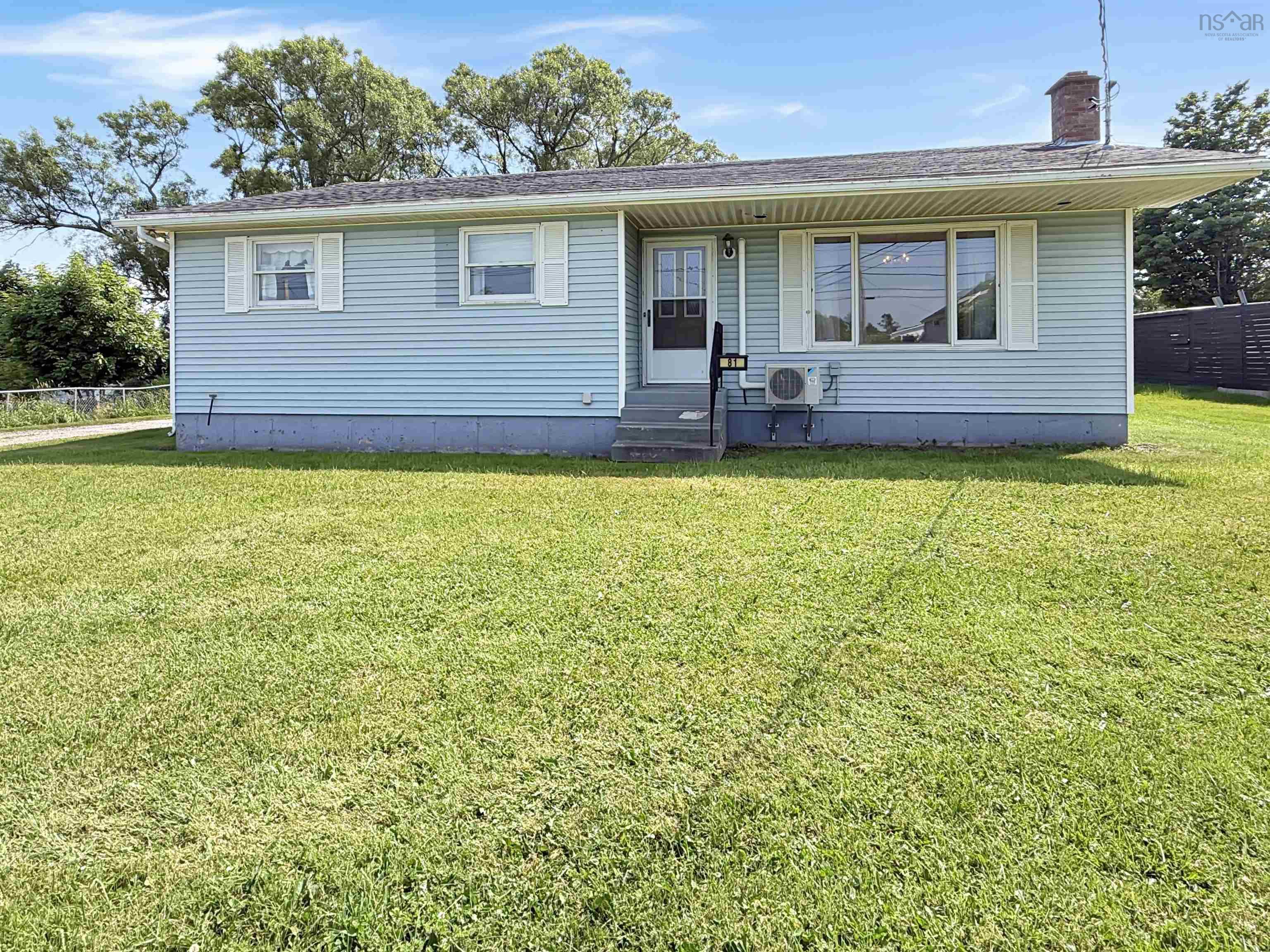 $279,900.00: 81 Acadia Avenue, Stellarton